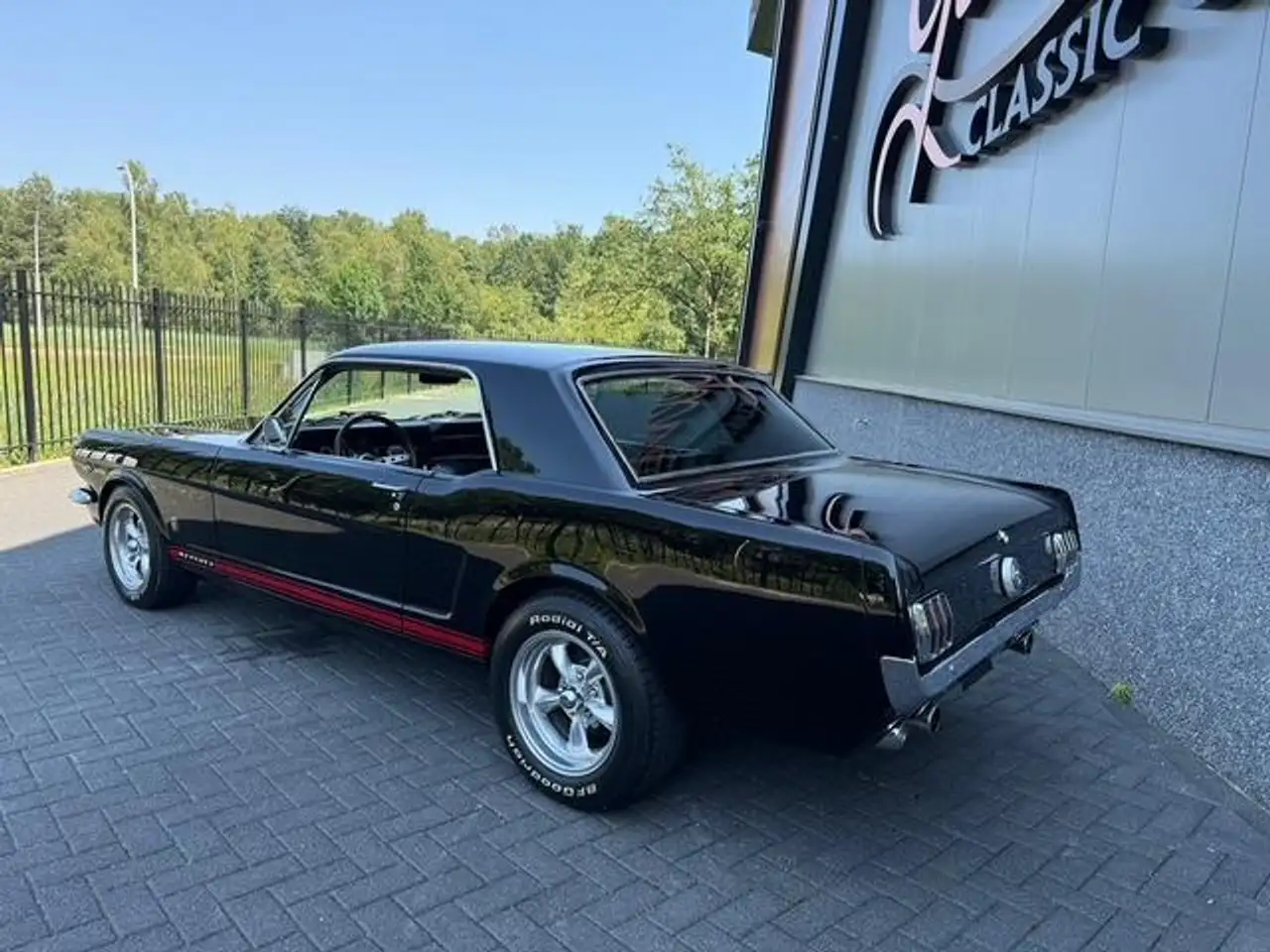 Ford Mustang Coupe, foto 2