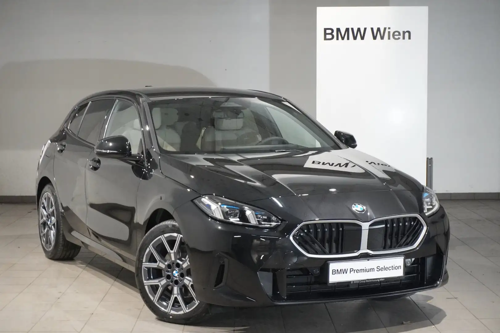 BMW 118 d Schwarz - 1
