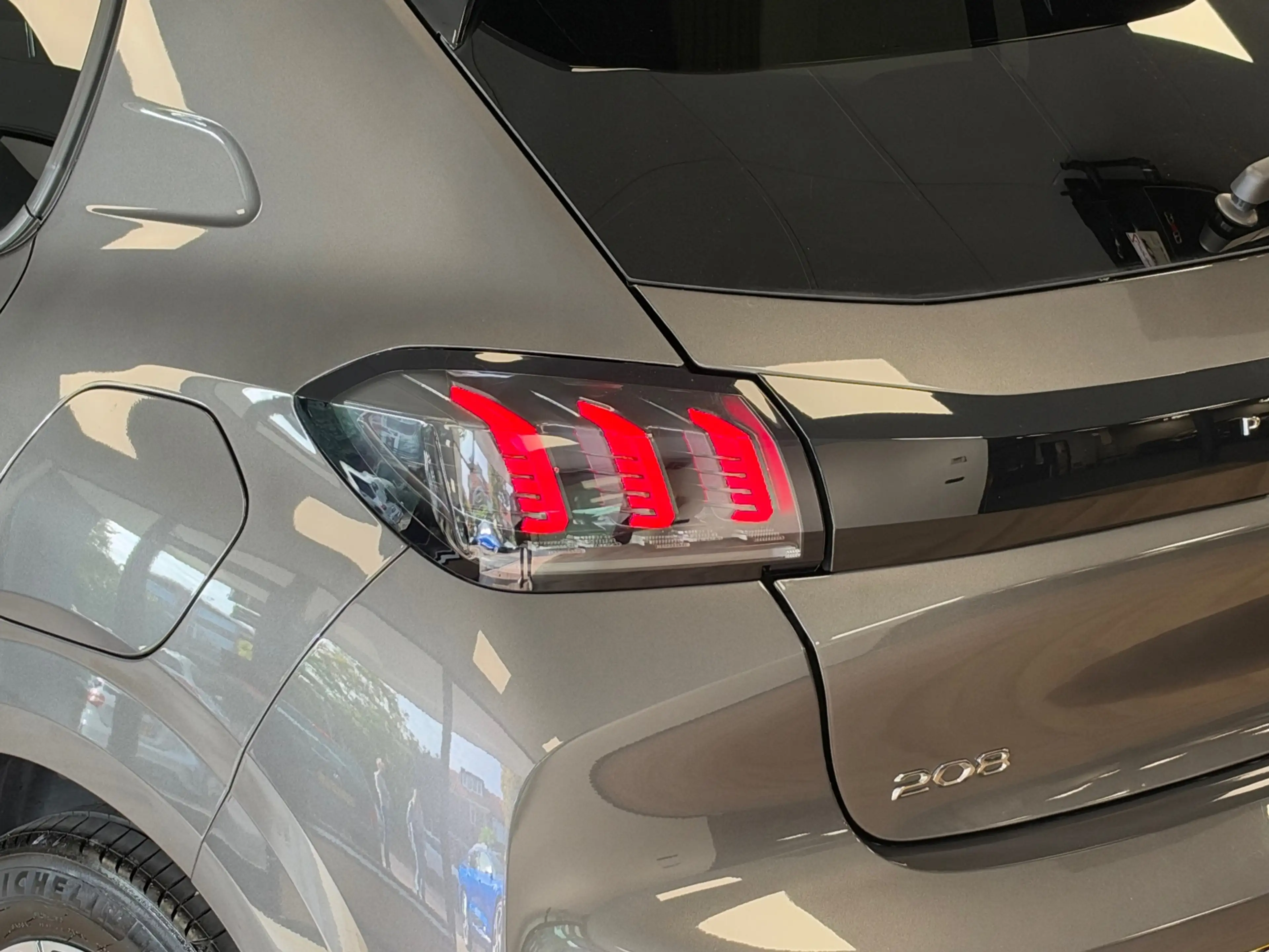Peugeot 208 1.2 PureTech Allure Pack LED CLIMAT CRUISE CONTROL — photo 14