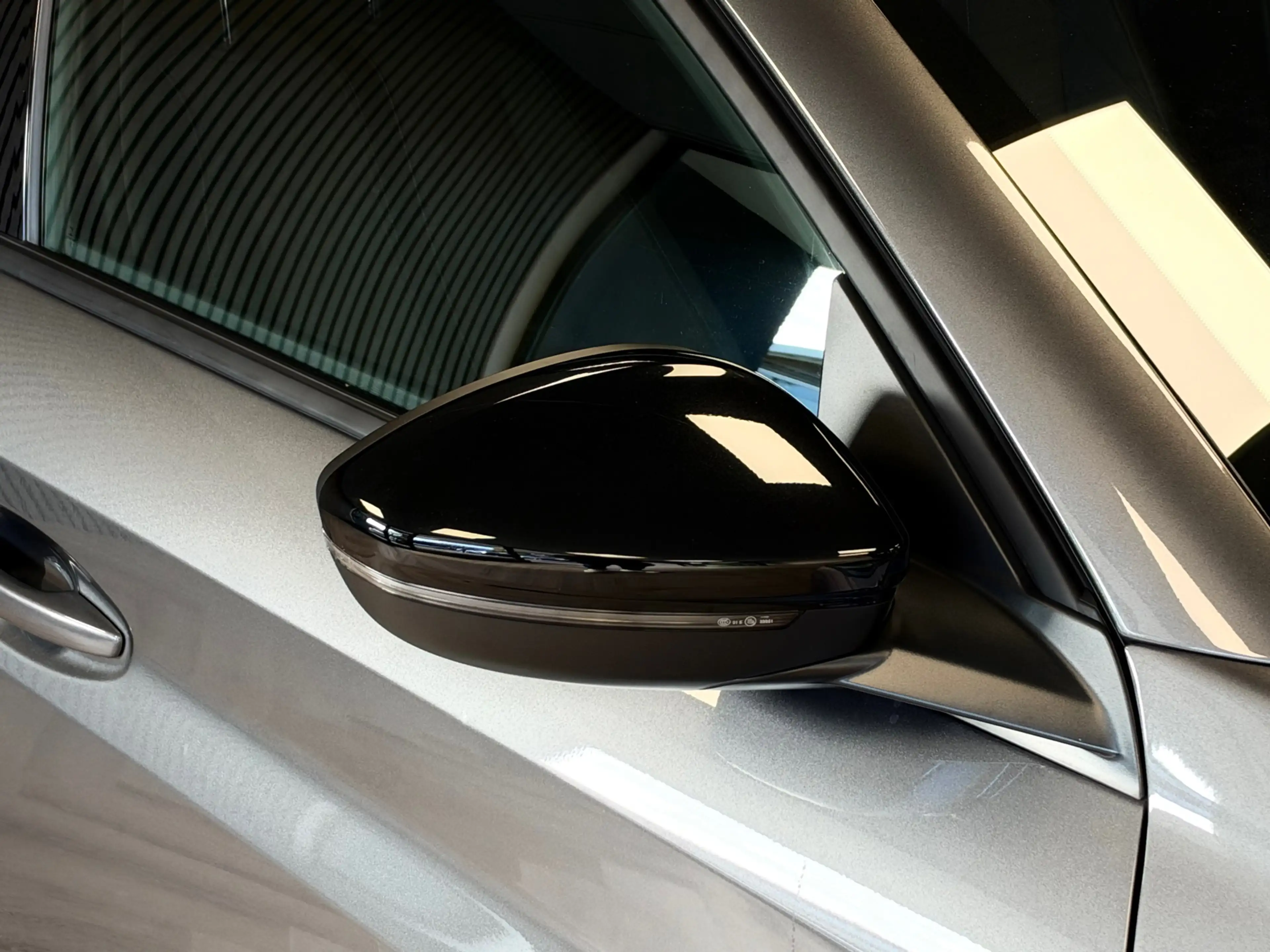 Peugeot 208 1.2 PureTech Allure Pack LED CLIMAT CRUISE CONTROL — photo 6