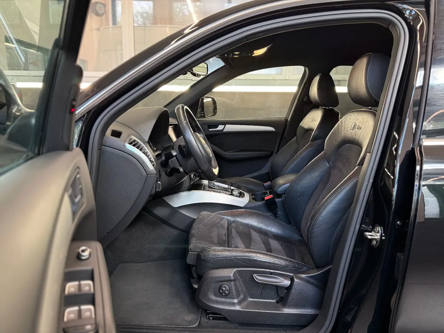 Audi Q5 2.0 TDI quattro S Line Leder Navi Xenon AHK Noir - 2