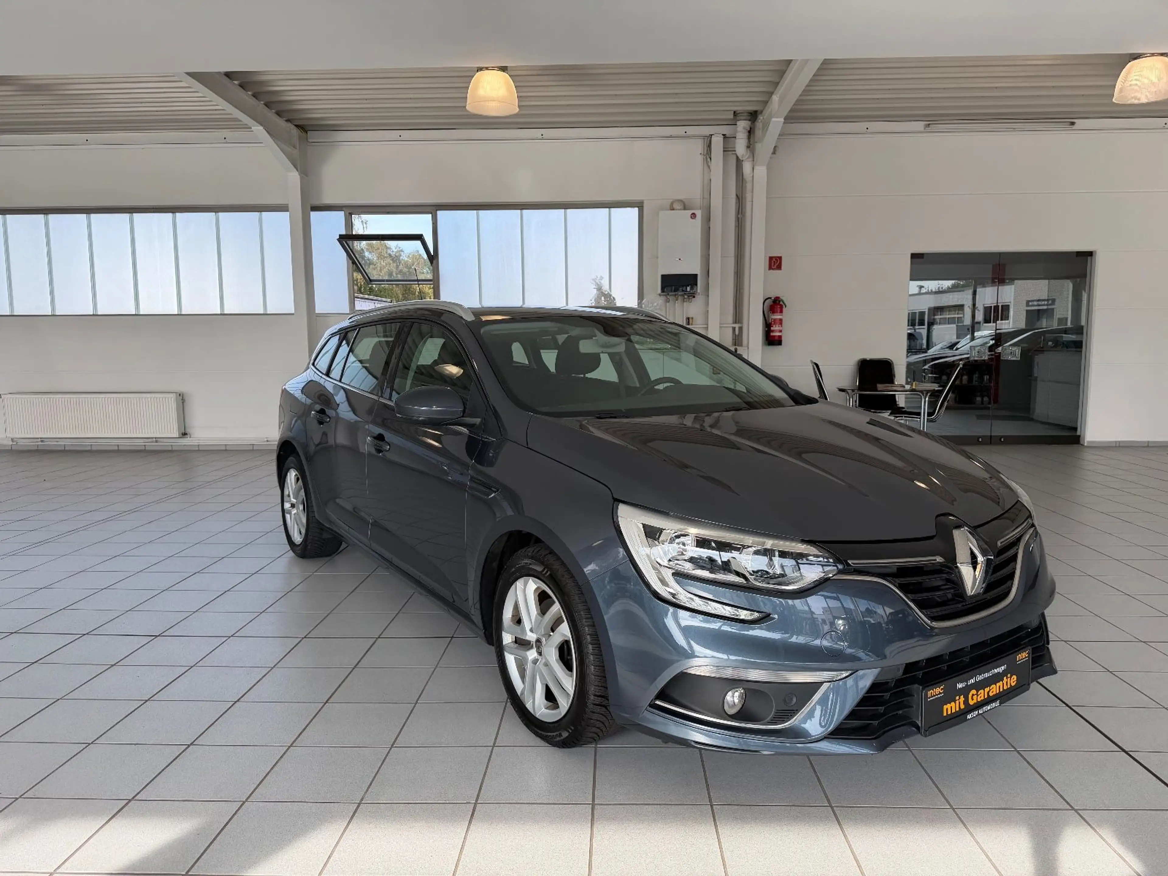 Renault Megane IV Grandtour Business Edition*1Hand*Navi* — photo 7
