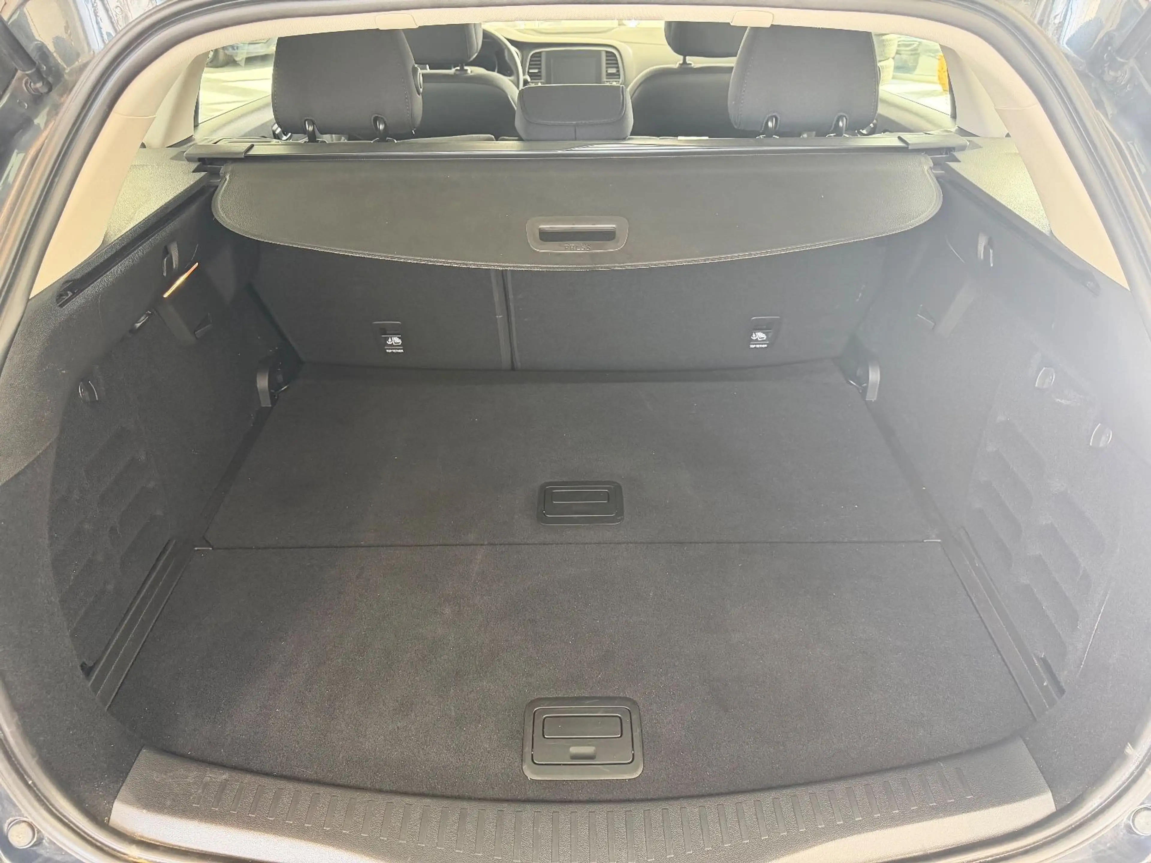 Renault Megane IV Grandtour Business Edition*1Hand*Navi* — photo 10