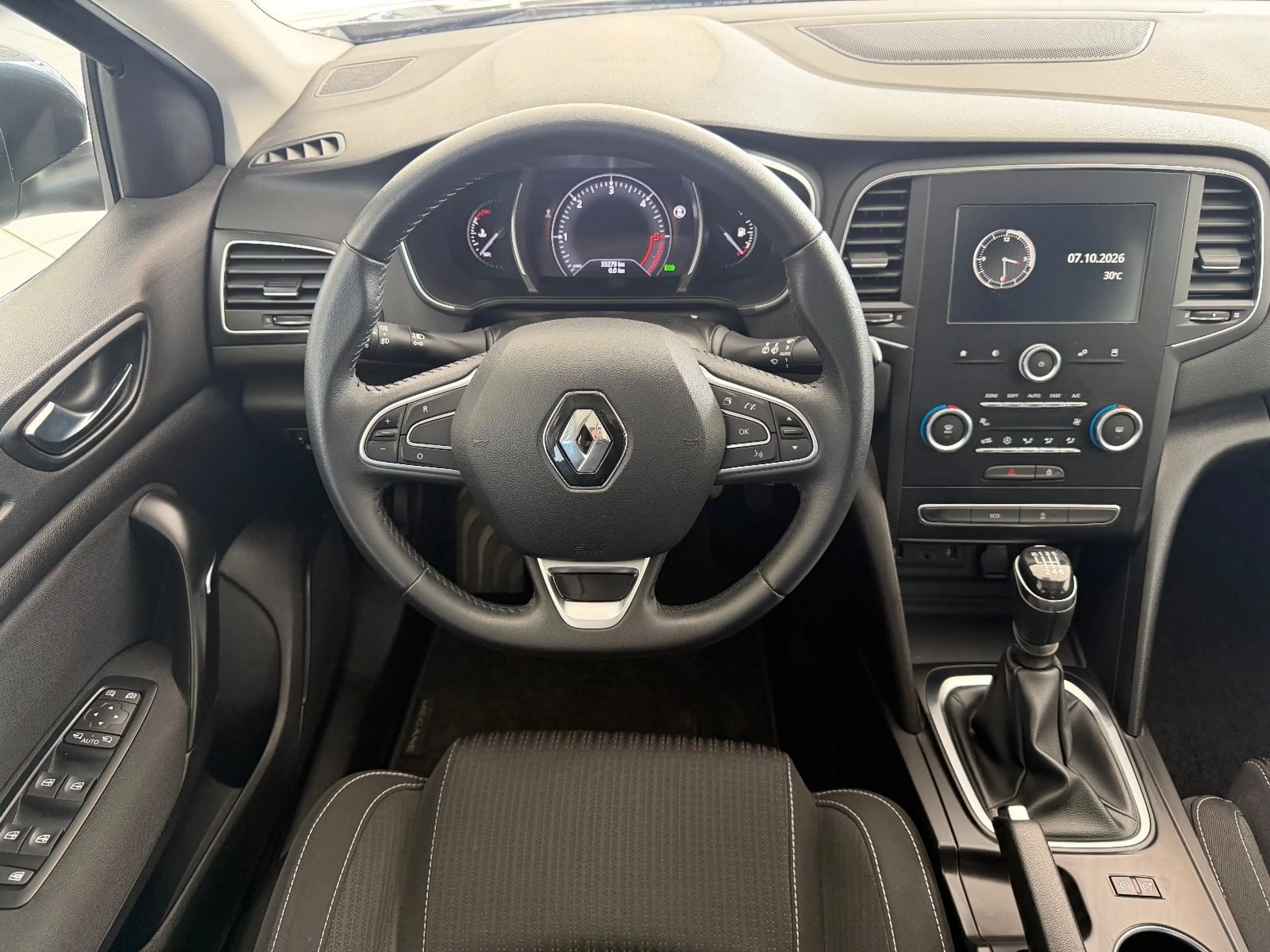 Renault Megane IV Grandtour Business Edition*1Hand*Navi* — photo 14