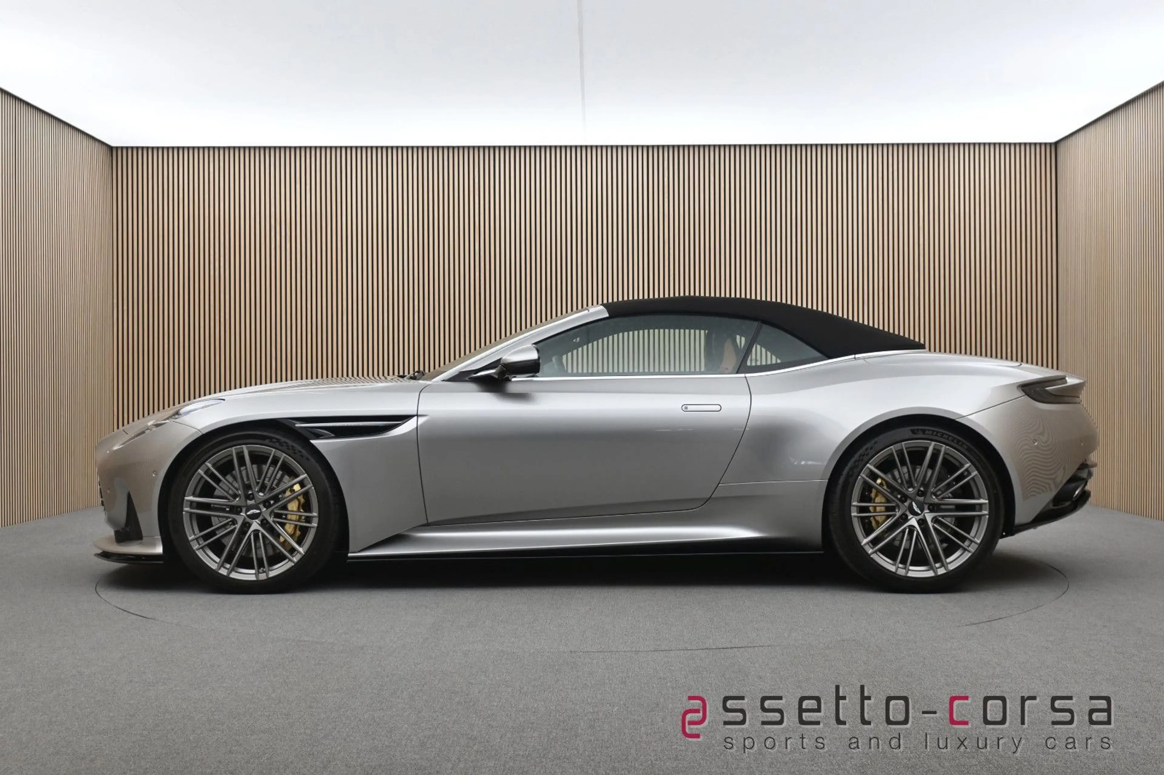 Aston Martin DB12 Volante*Dark Chrome*Full PPF *2367km*Mwst. — photo 9