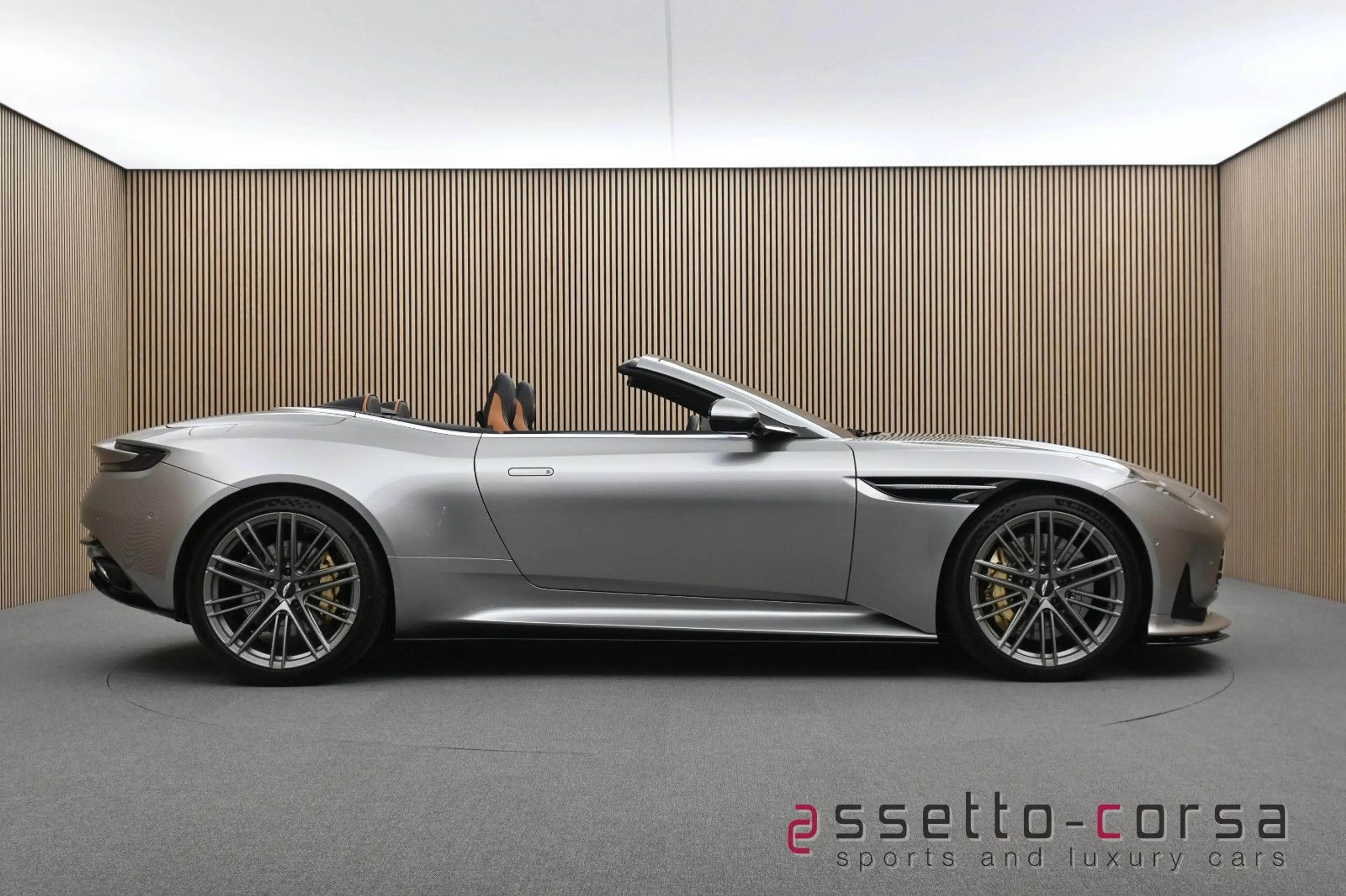 Aston Martin DB12 Volante*Dark Chrome*Full PPF *2367km*Mwst. — photo 5