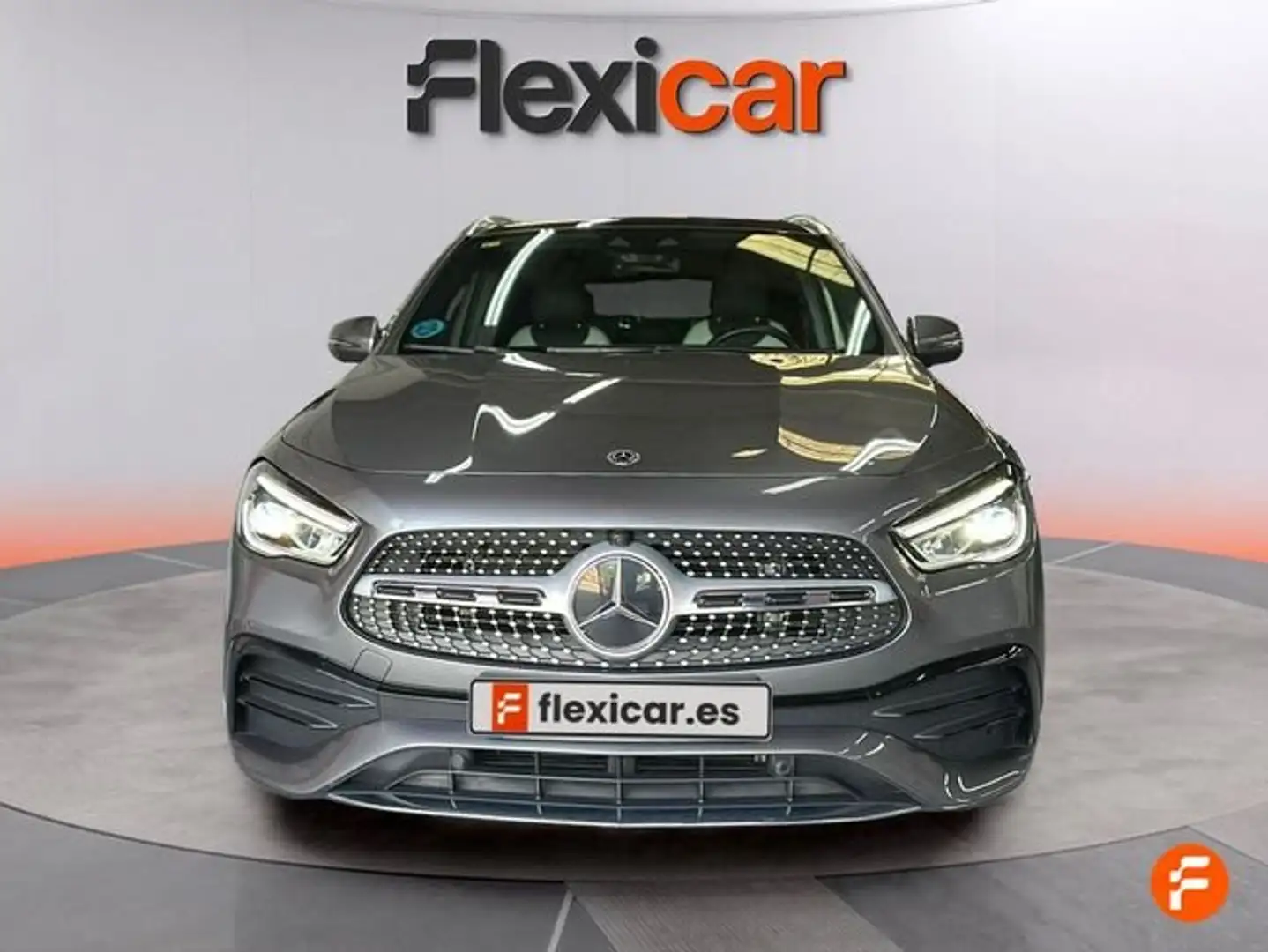 Mercedes-Benz GLA 200 Jaune - 2