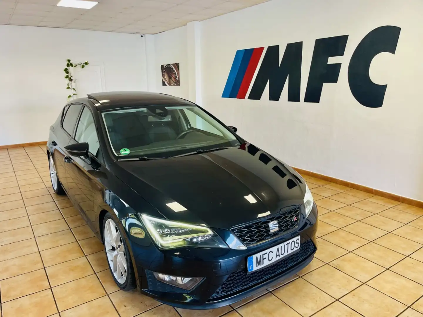 SEAT Leon 2.0TDI CR S&S FR 184 Negro - 1