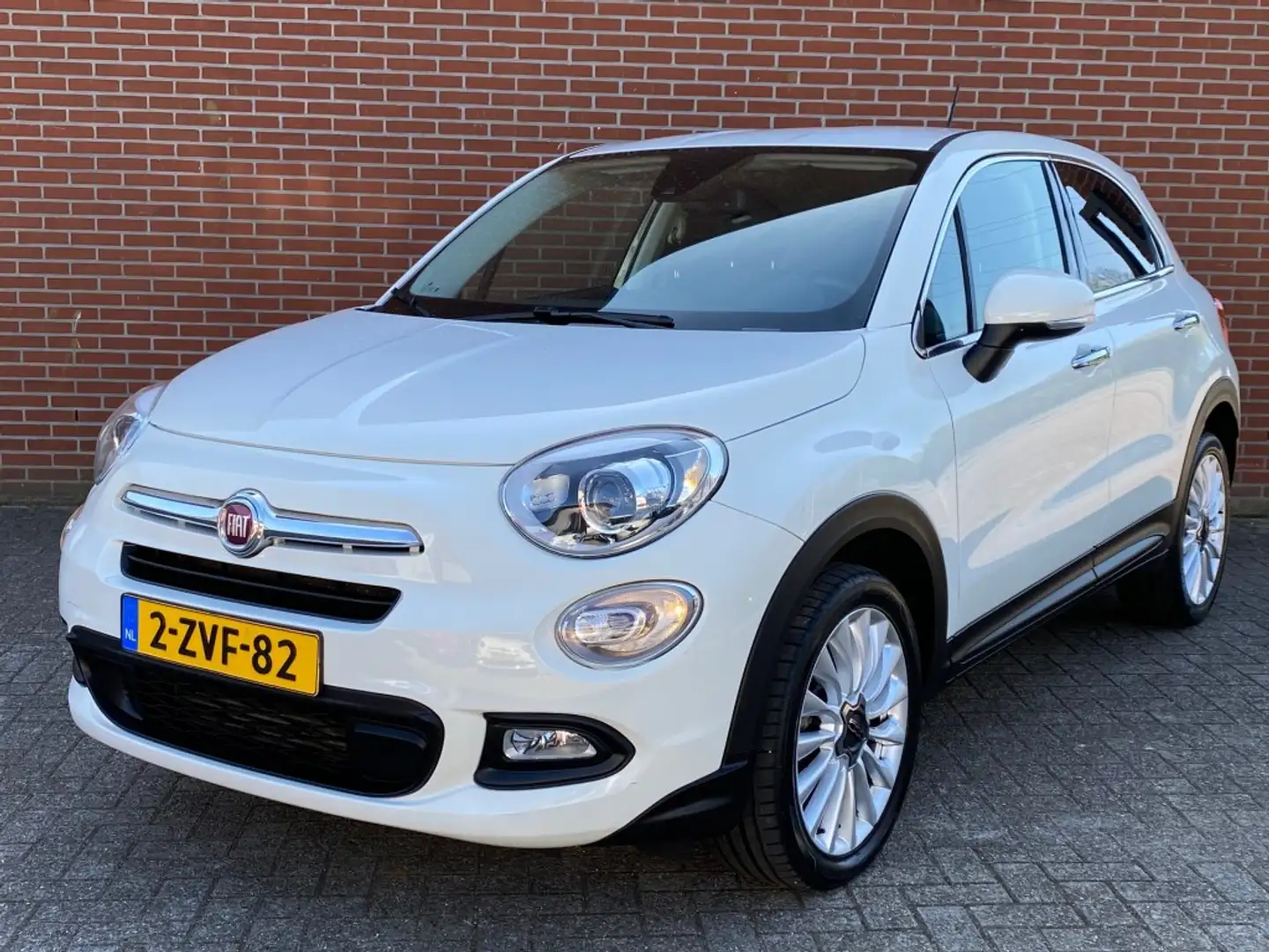 Fiat 500X 1.4 T M-AIR LOUNGE NAV CLIMA CRUISE CAMERA DAB PDC Weiß - 2