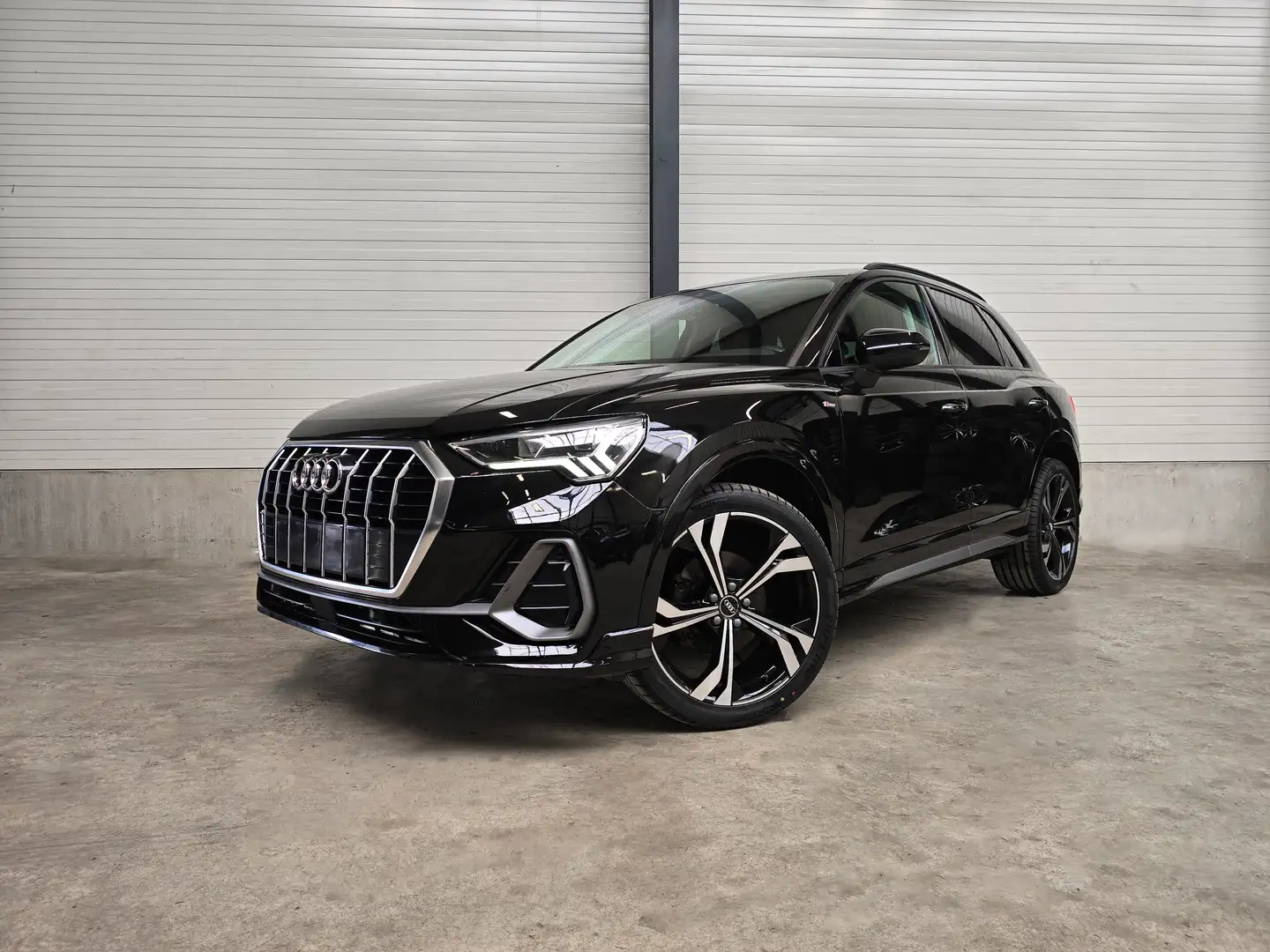Audi Q3 ✖ S-LINE | FULL | APPLE CARPLAY | BLACK PACK ✔ Noir - 1