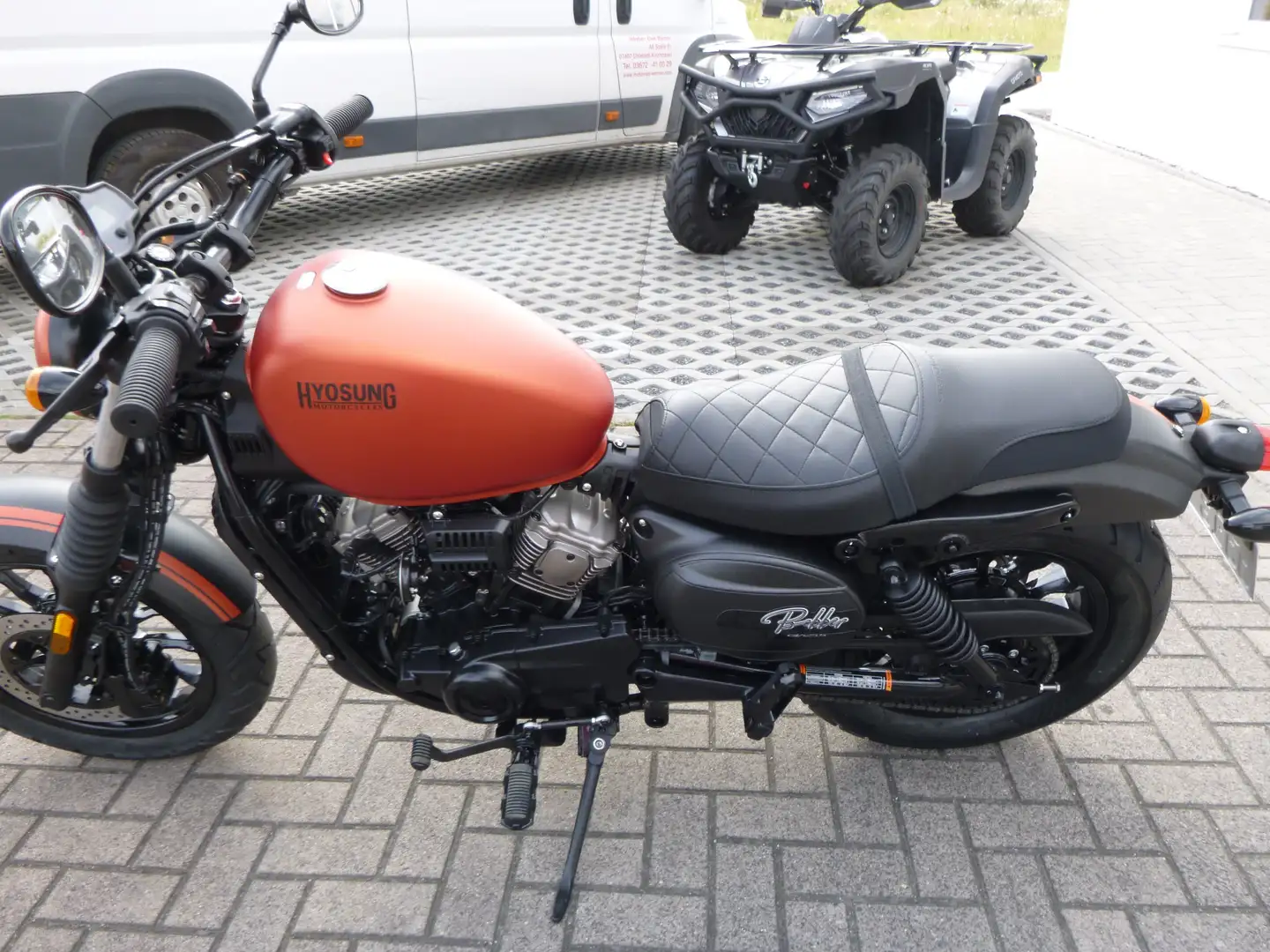 Hyosung GV 125 S narančasta - 2