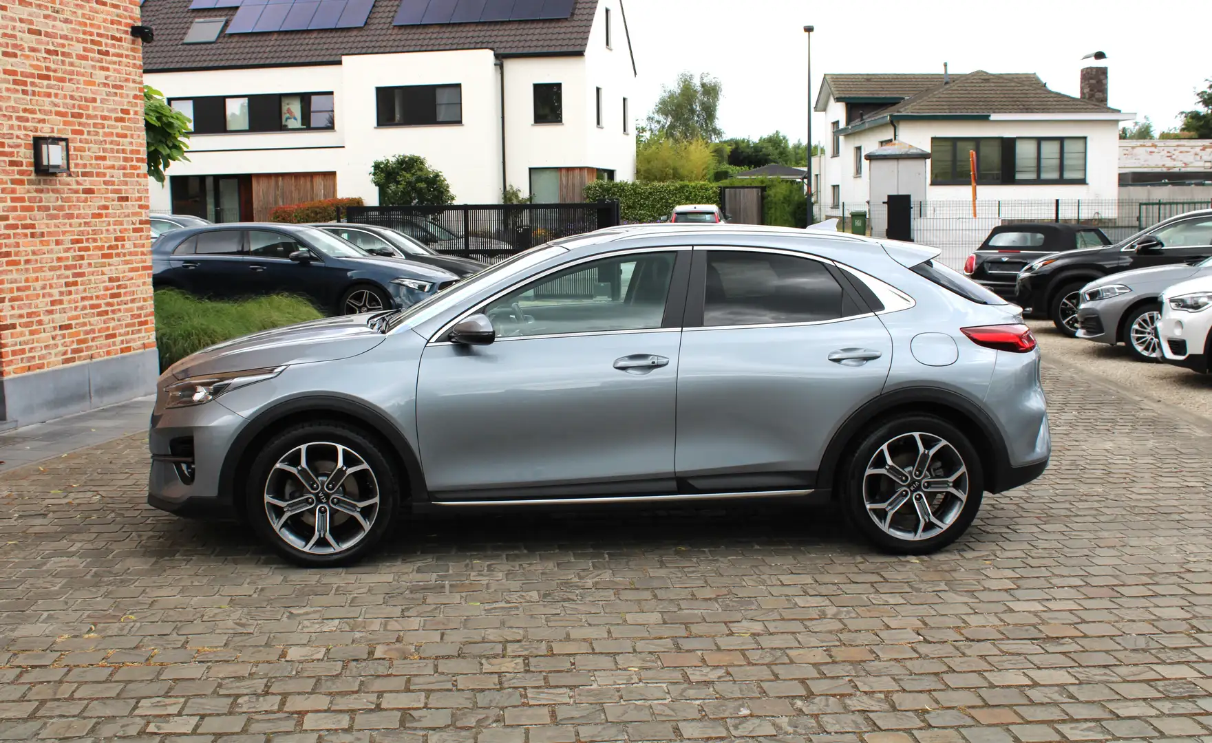 Kia XCeed 1.4 T-GDI Automaat !! Grijs - 1