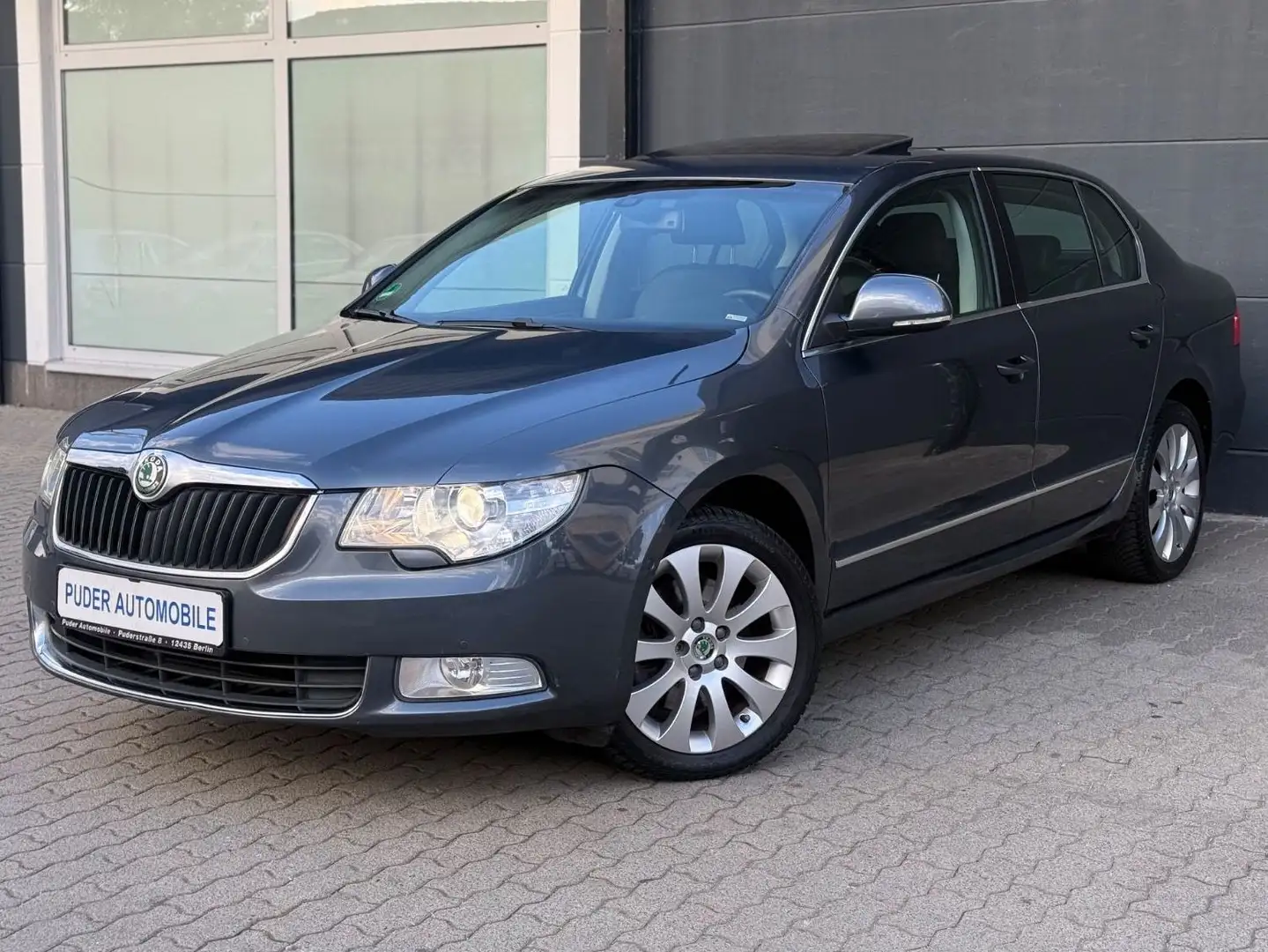 Skoda Superb 1.8 Elegance DSG Xenon Steuerkette NEU HU Grau - 1