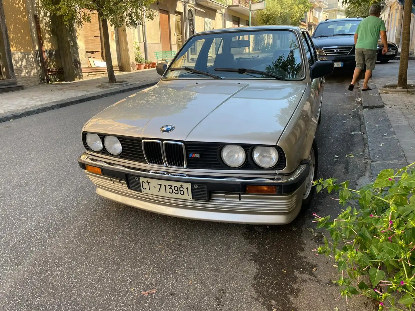 BMW 318 318i  OLDTIMER im Top Zustand Arany - 1