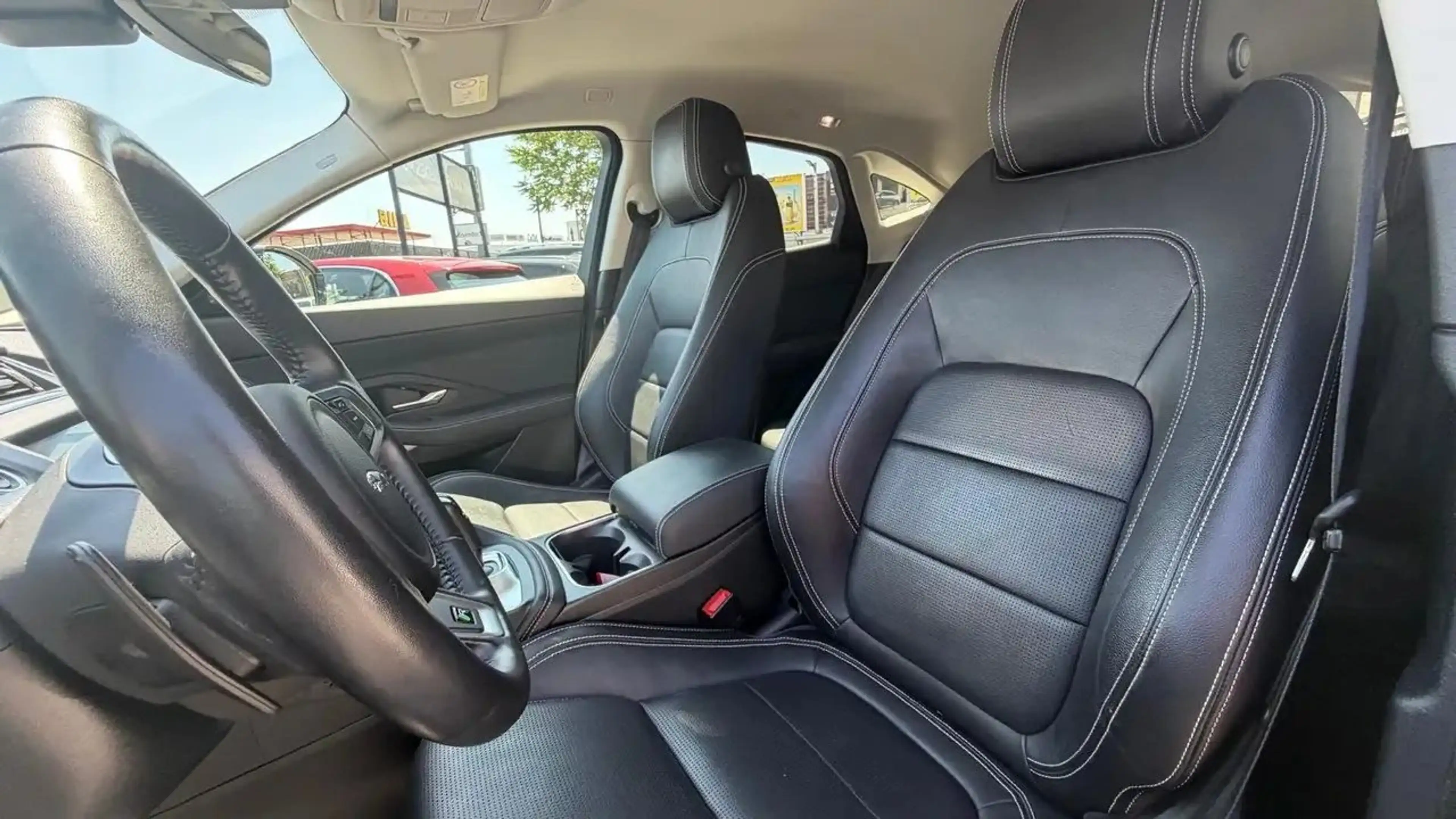 Jaguar E-Pace P200 R-Dynamic S Allrad Automatik 200PS Leder TOP — photo 12