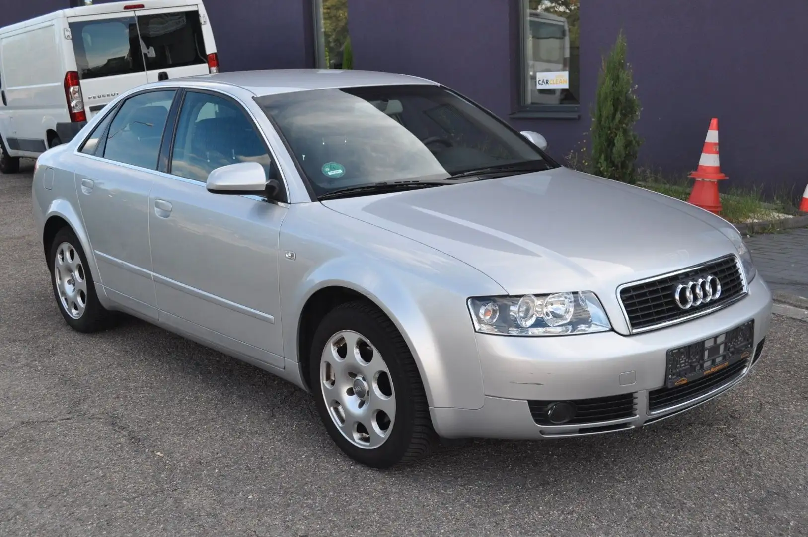 Audi A4 2.0 Limousine * Automatic * Silber - 1