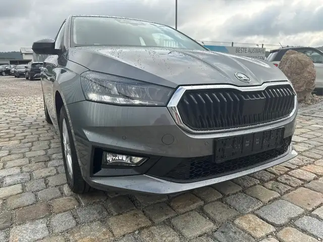 Skoda Fabia view 3
