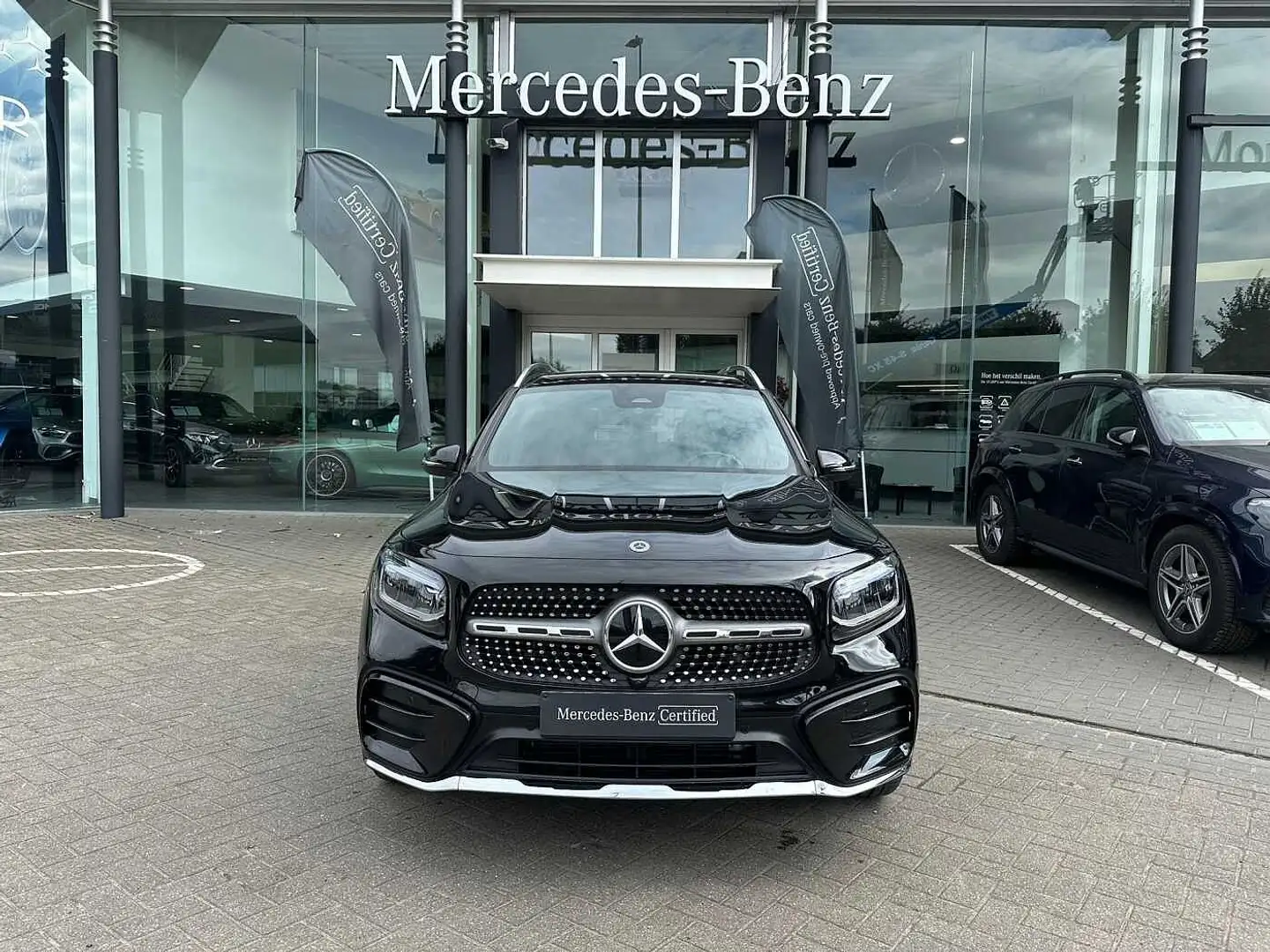 Mercedes-Benz GLB 180 d Noir - 2