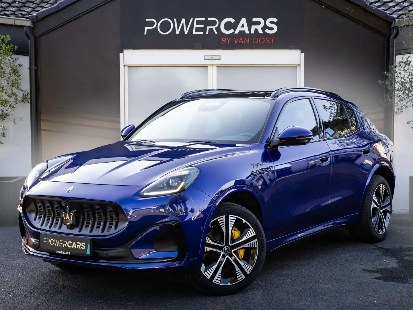 Maserati Grecale Folgore  105 kWh  NP:€128.000  WLTP: 500 KM Bleu - 1