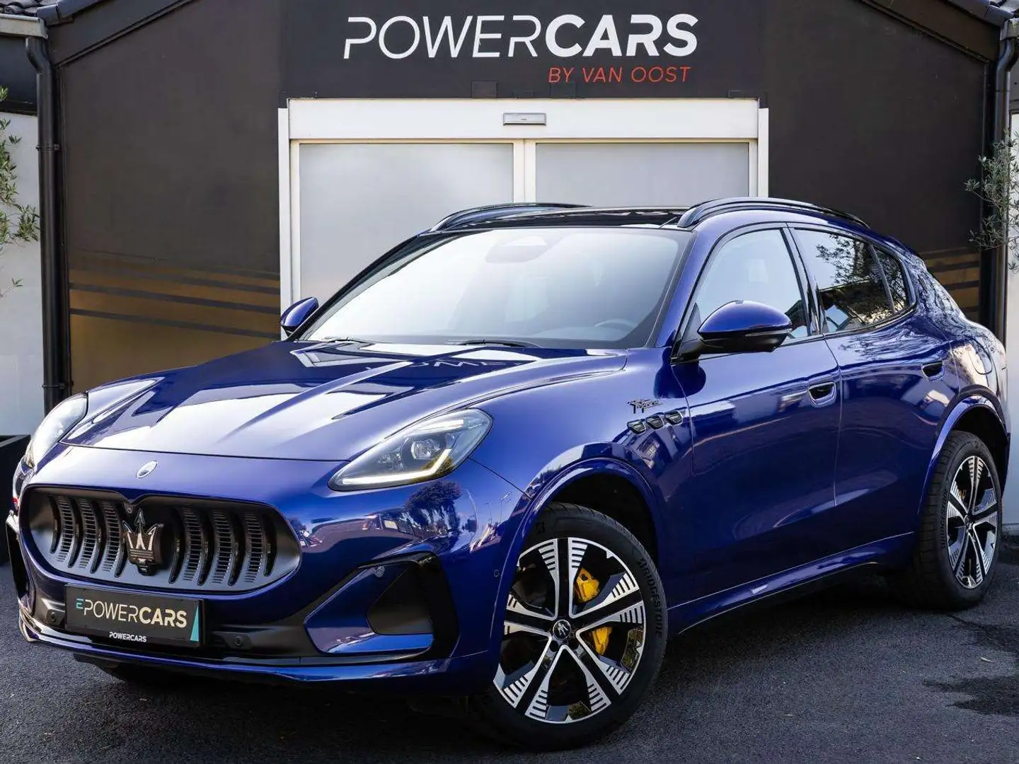 Maserati Grecale Folgore  105 kWh  NP:€128.000  WLTP: 500 KM Bleu - 2