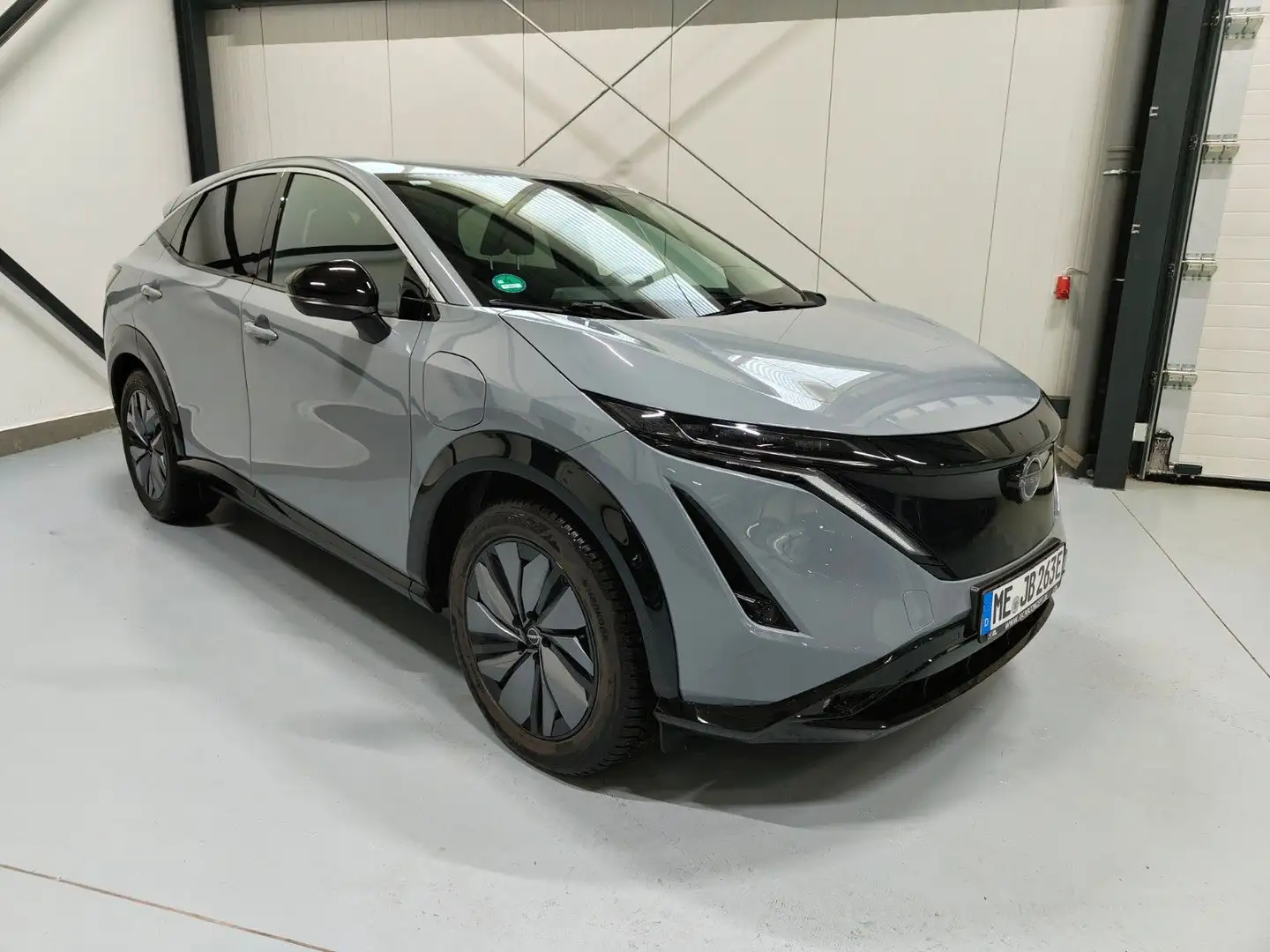 Nissan Ariya OBC Grau - 1