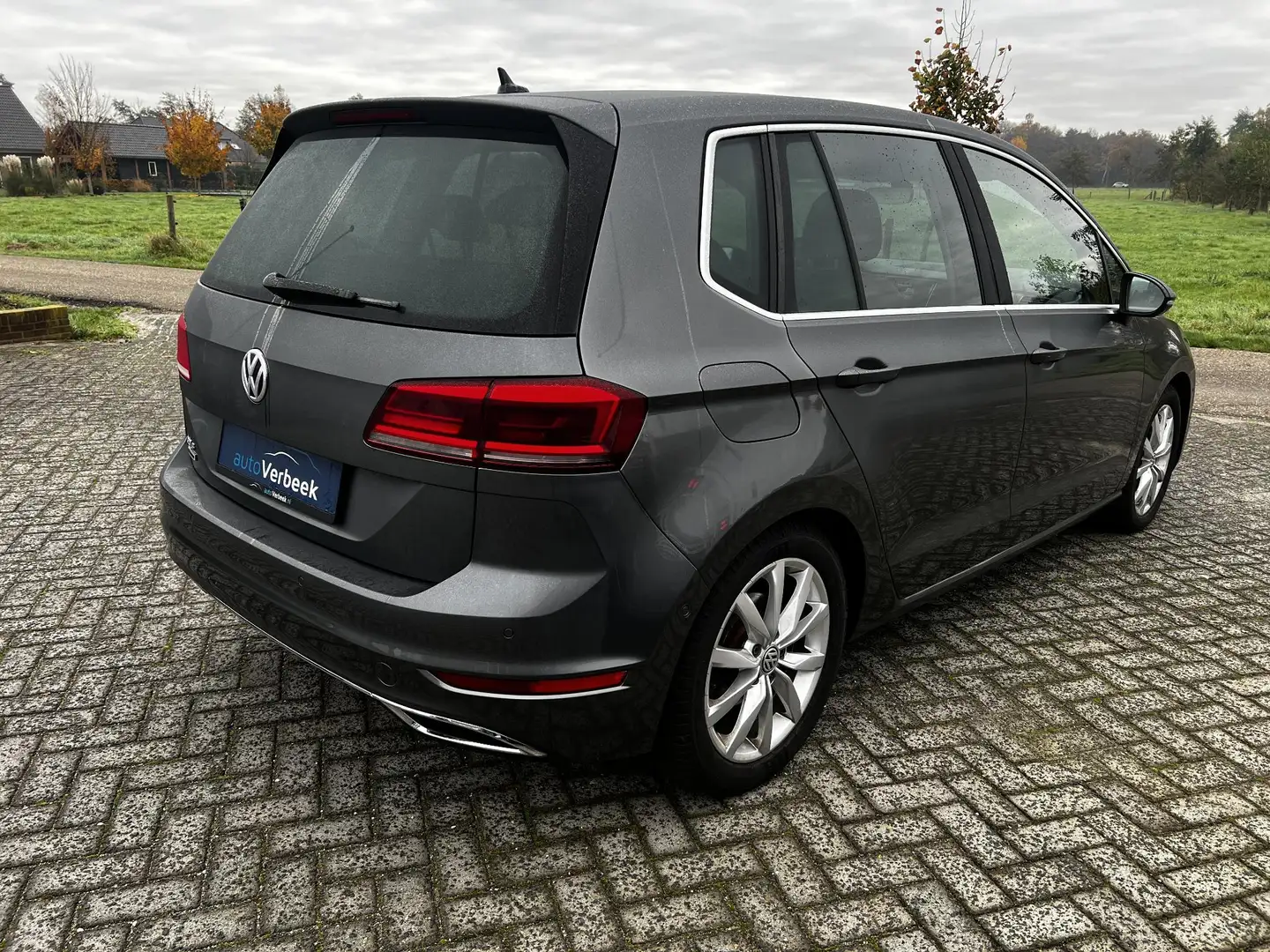 Volkswagen Golf Sportsvan 1.5 TSI ACT Highline Gris - 2