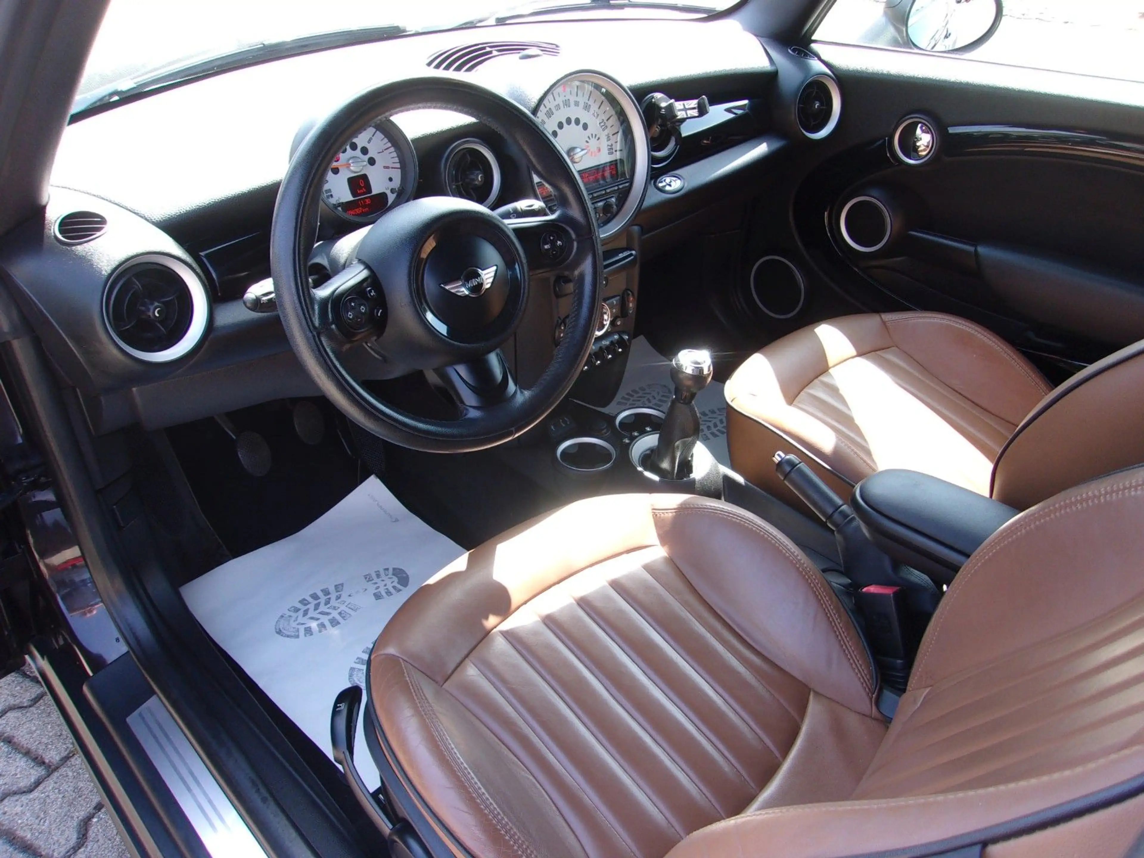 MINI One Cabrio — photo 10