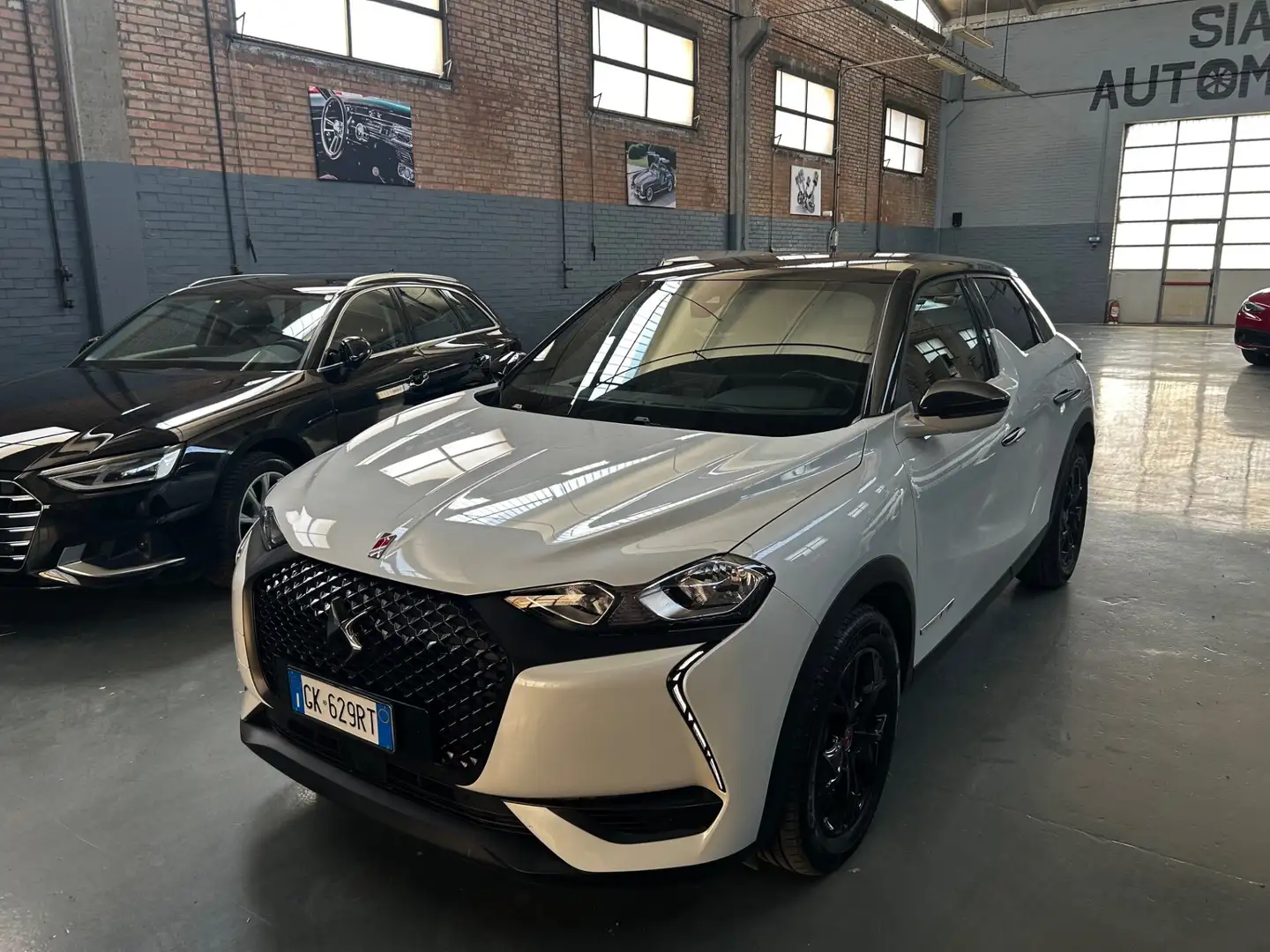 DS Automobiles DS 3 DS 3 Crossback BlueHDi 130 aut. Performance Line Bílá - 2