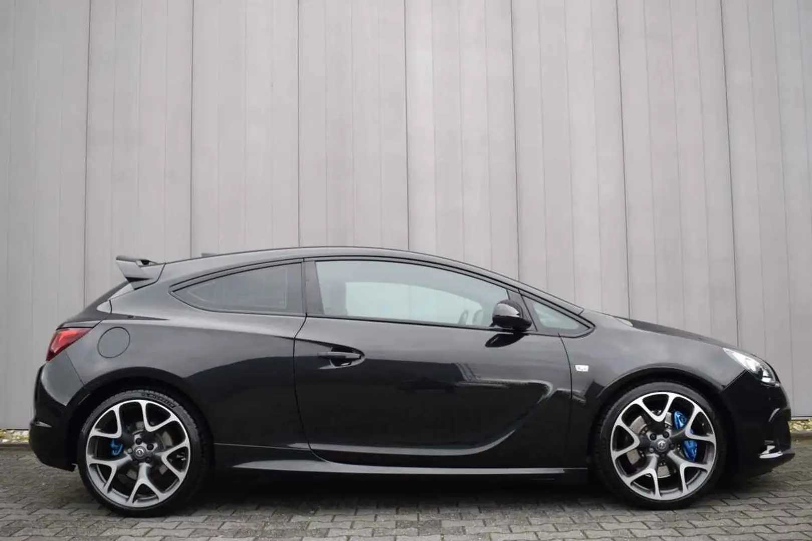 Opel Astra GTC OPC 2.0 Turbo Zwart - 2