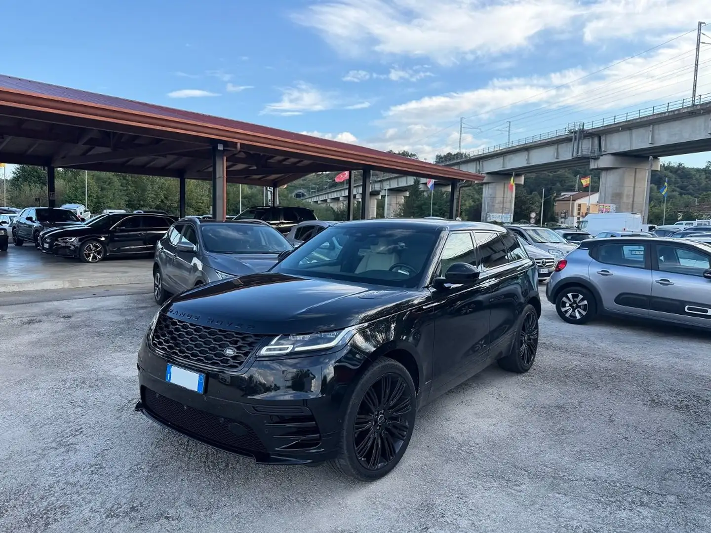 Land Rover Range Rover Velar Range Rover Velar 3.0d R-Dynamic SE 4wd 300cv auto Noir - 1