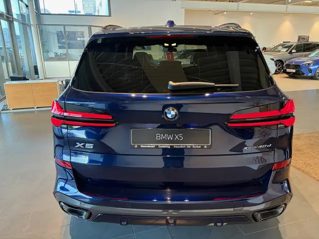 BMW X5 view 8