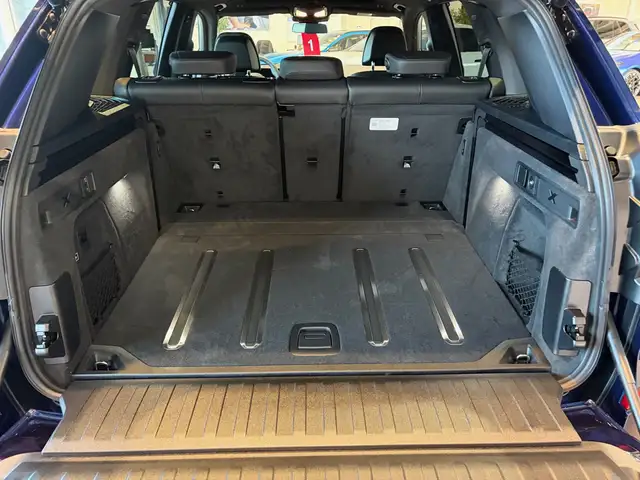 BMW X5 view 9