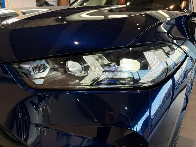 BMW X5 view 3