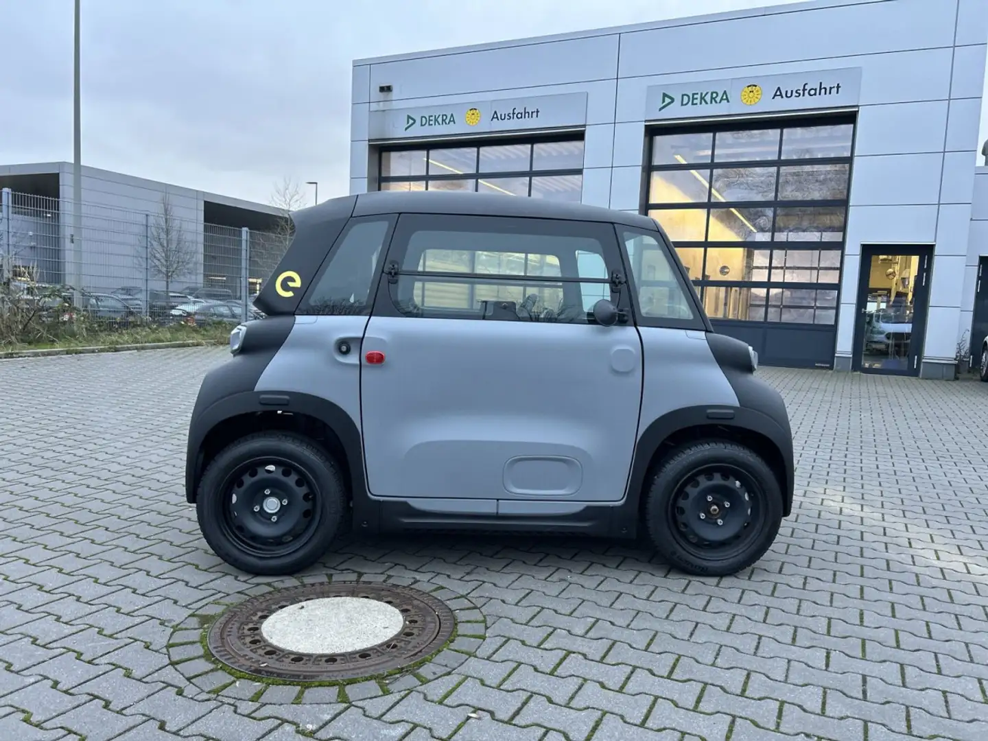 Opel Rocks-e Electric Cargo **SOFORT verfügbar** Grau - 2