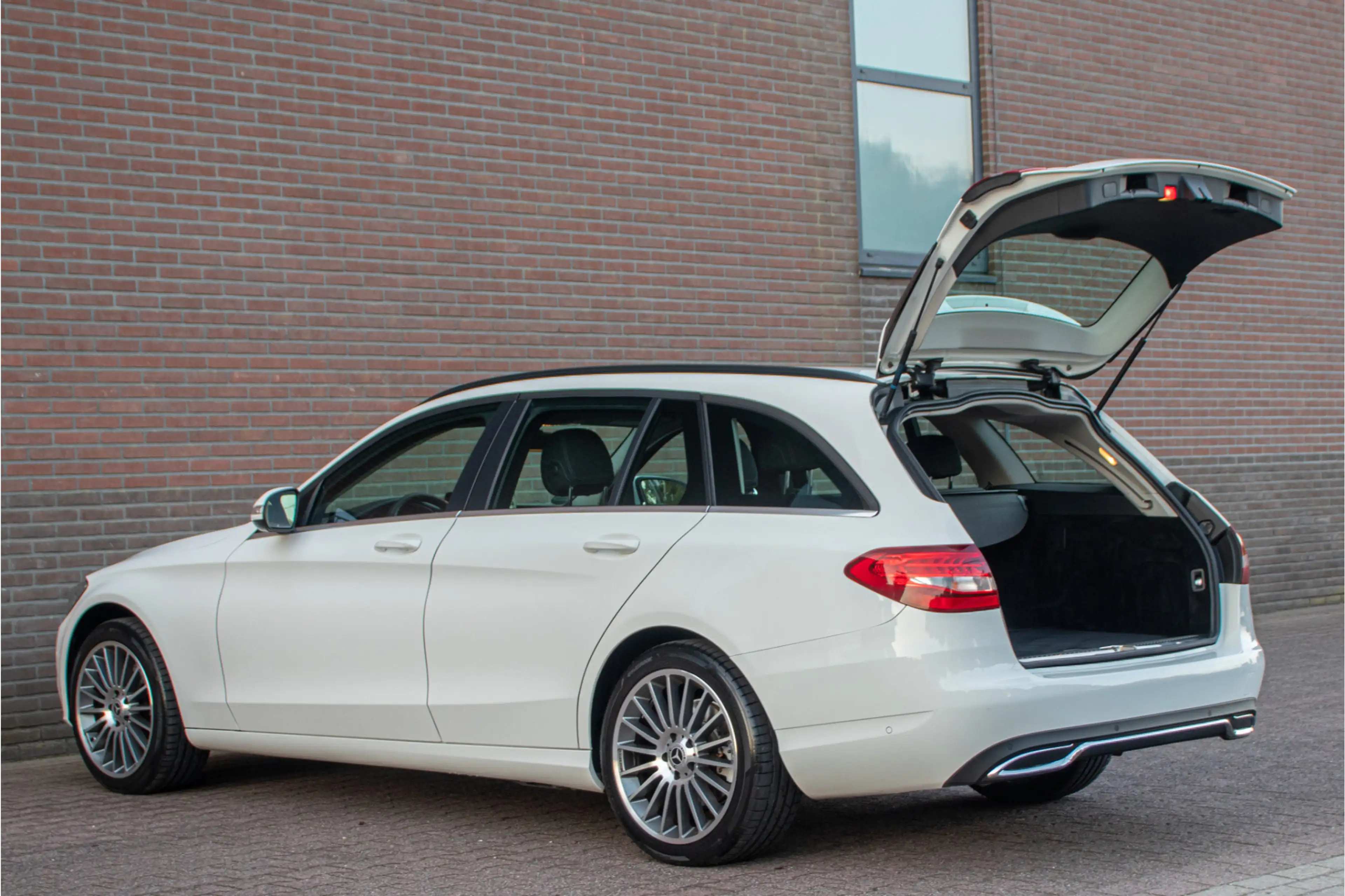 Mercedes-Benz C 180 Estate, Carplay, Stoelverwarming, Panamericana, Tr — photo 28