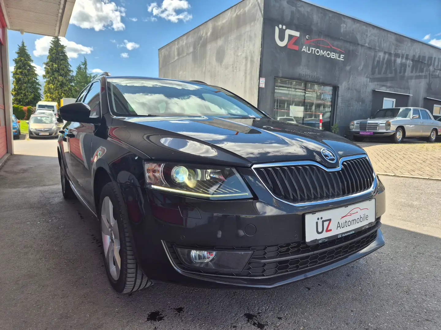 Skoda Octavia ALLRAD *** NAVI *** RÜCKFAHRK. *** Style 4x4 Schwarz - 2