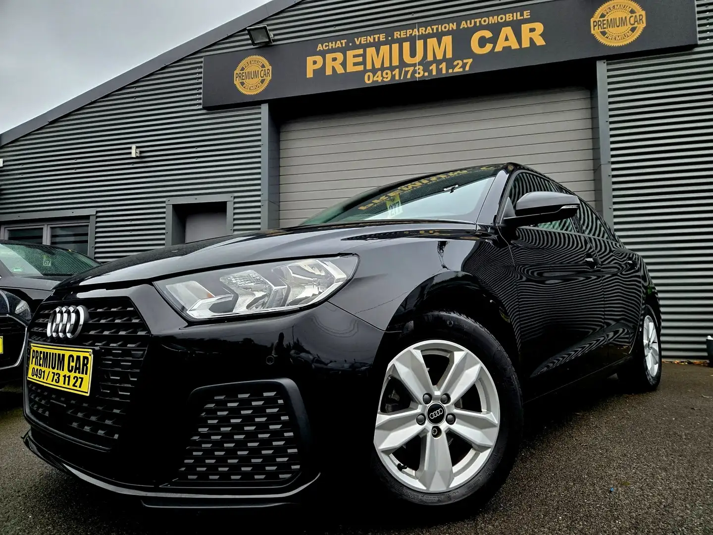 Audi A1 🔺A1*CARPLAY*CAR PASS ✅*LOOK*SLINE Noir - 1