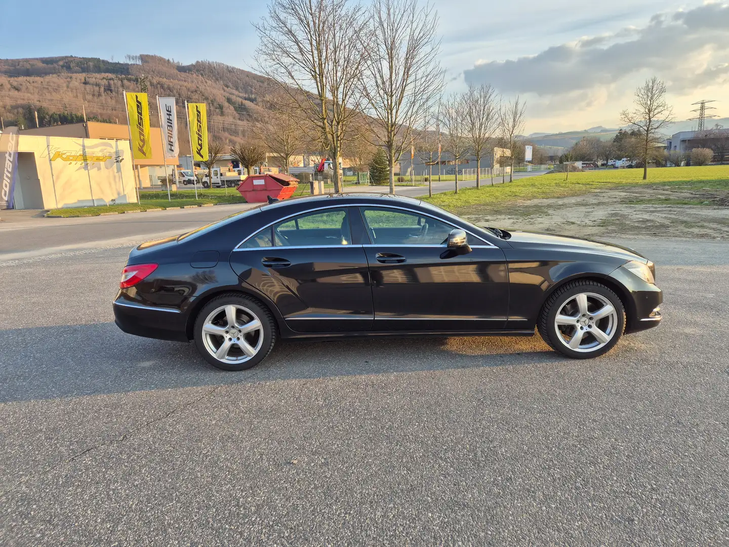 Mercedes-Benz CLS 350 Mercedes CLS 350 CDI 4MATIC – Top-Ausstattung | Leder | Full-LED | Harman Kardon | Schwarz - 2