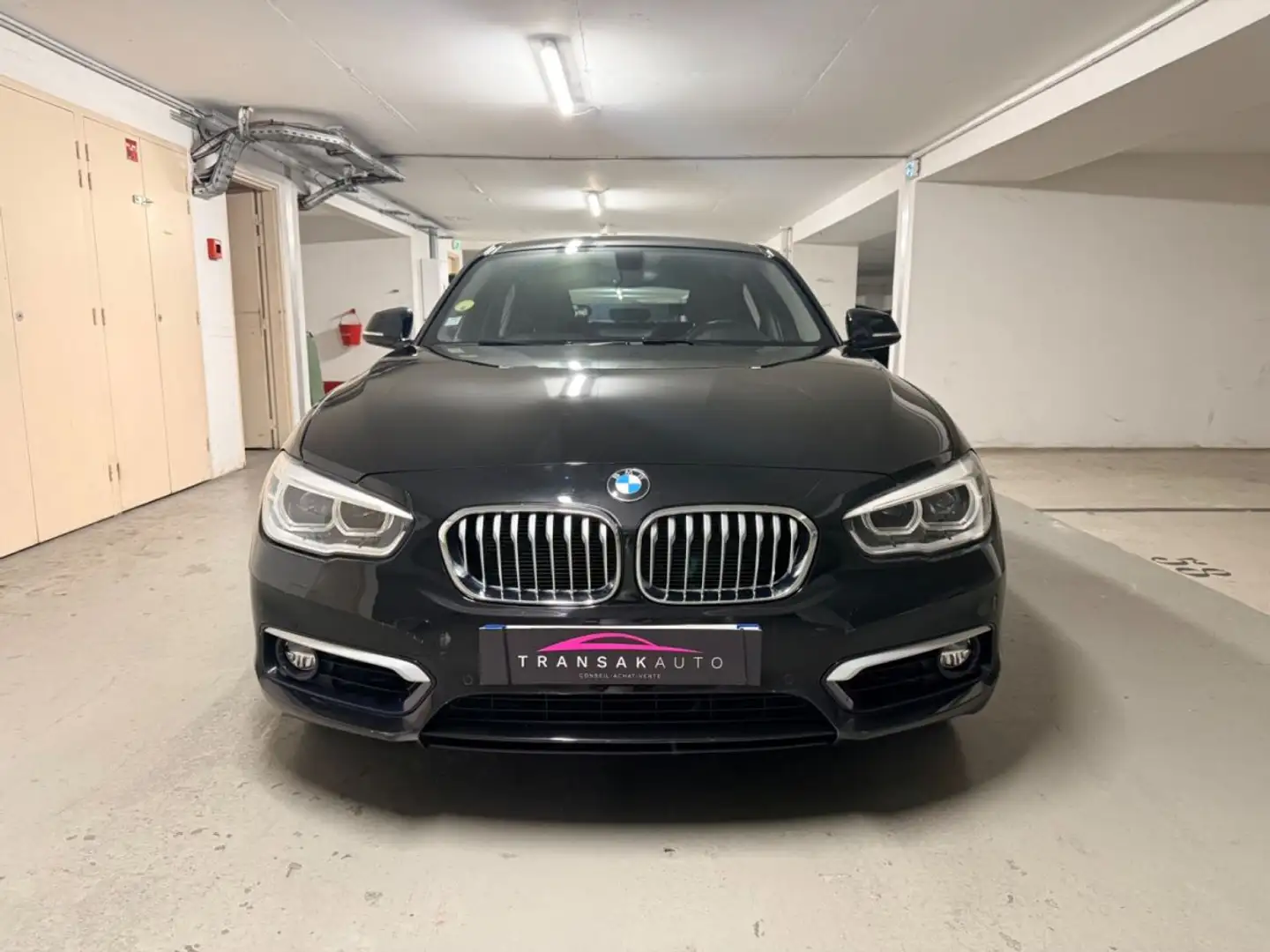 BMW 118 SERIE F20 LCI2 118d 150 ch Urban Chic Zwart - 2