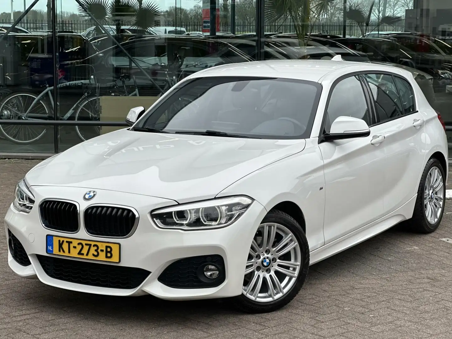 BMW 118 1-serie 118i Centennial High Executive Automaat NL Wit - 2