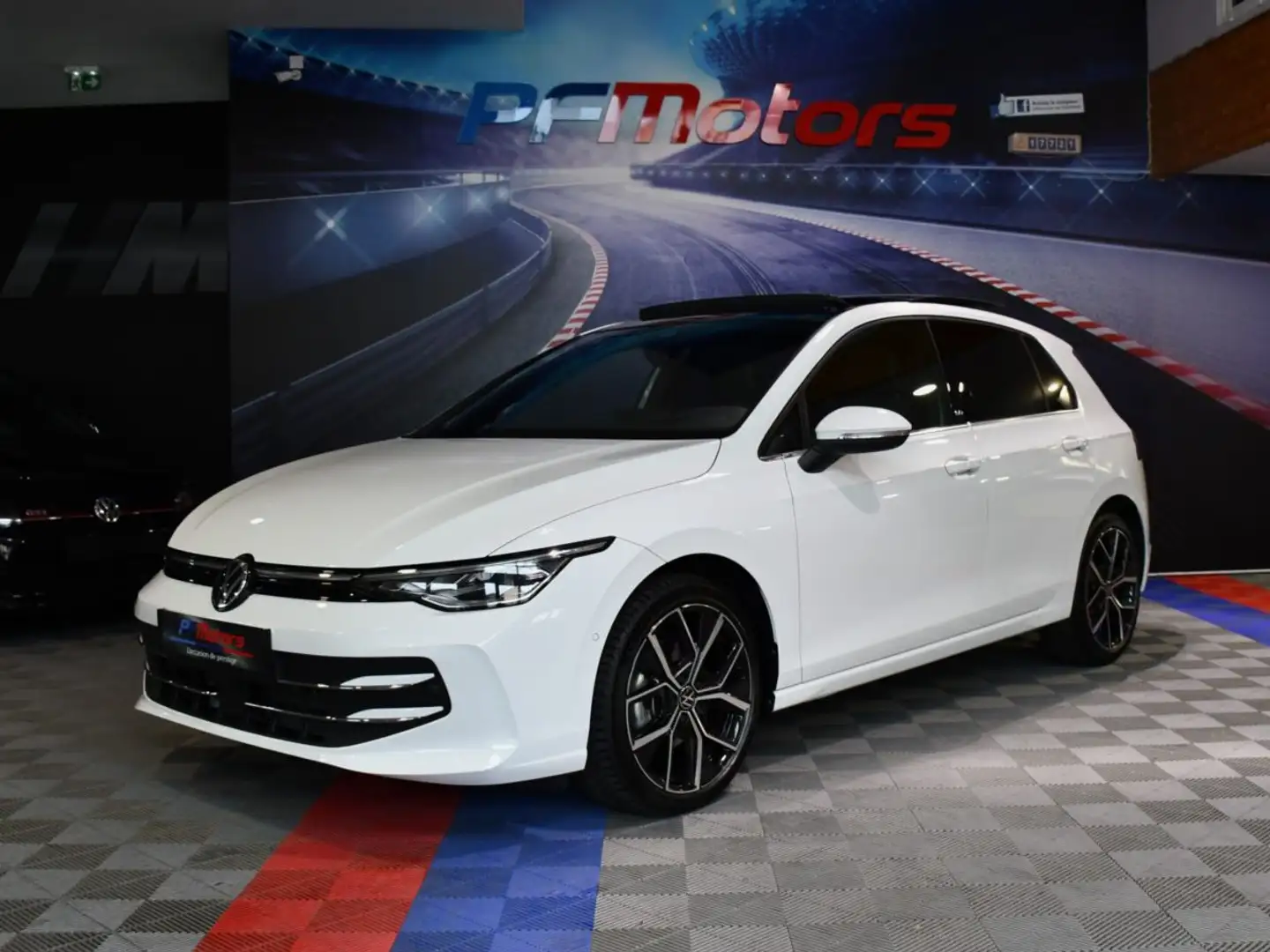 Volkswagen Golf 8 édition 50 eTSI 150 DSG GPS Virtual TO ACC Mode Caméra Ergo Lane Front IQ Light JA 18 Garantie 05/2027 Blanc - 1