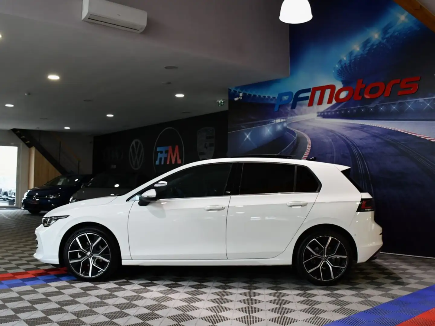 Volkswagen Golf 8 édition 50 eTSI 150 DSG GPS Virtual TO ACC Mode Caméra Ergo Lane Front IQ Light JA 18 Garantie 05/2027 Blanc - 2