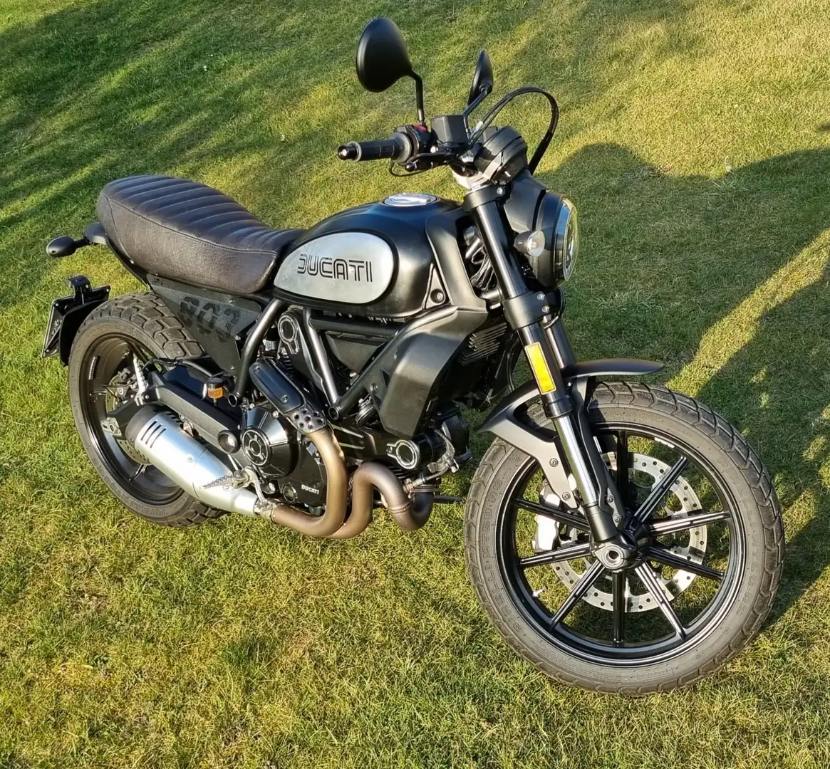 Ducati Scrambler 803 Icon Černá - 1