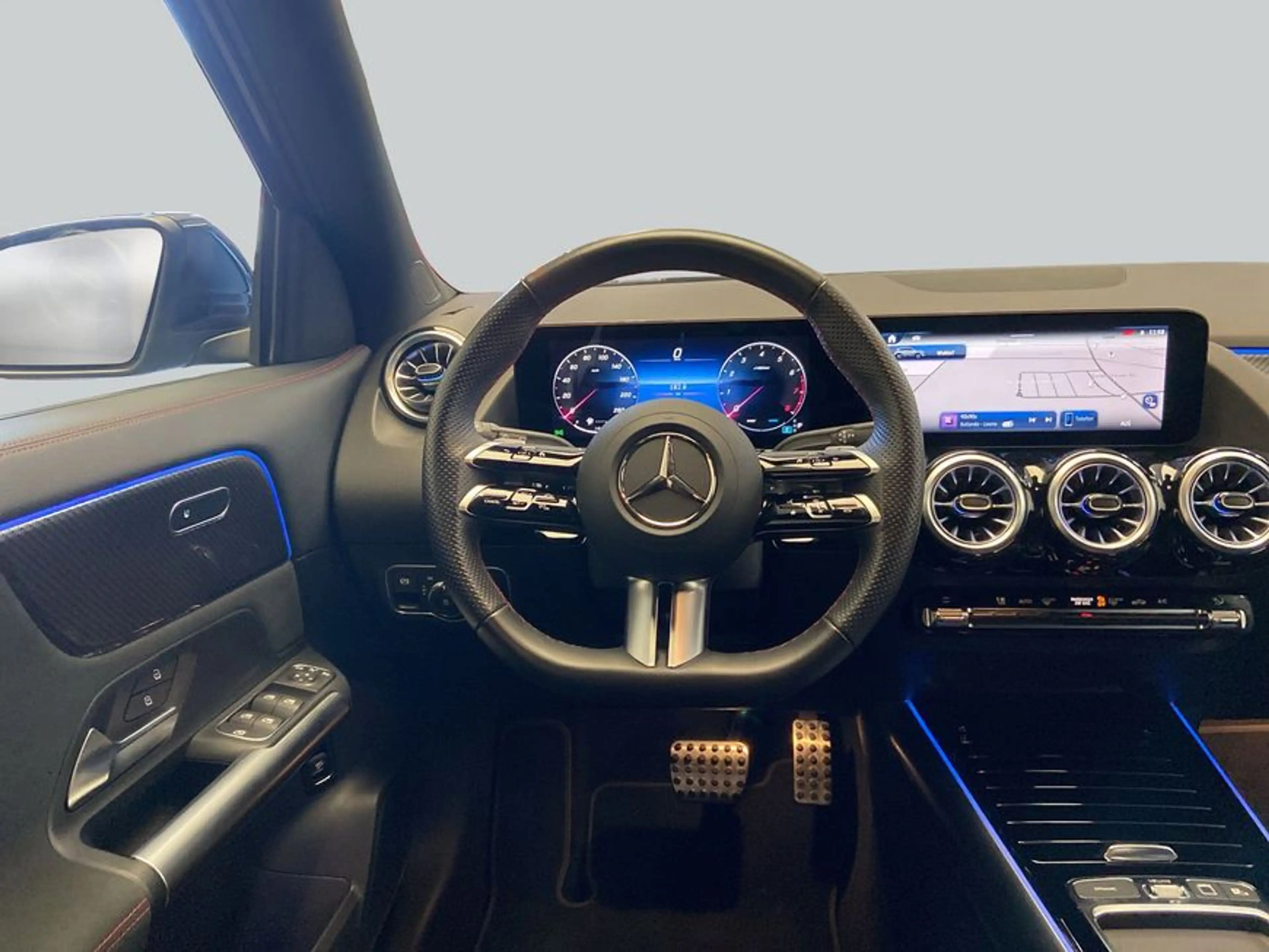 Mercedes-Benz GLA 200 GLA — photo 16