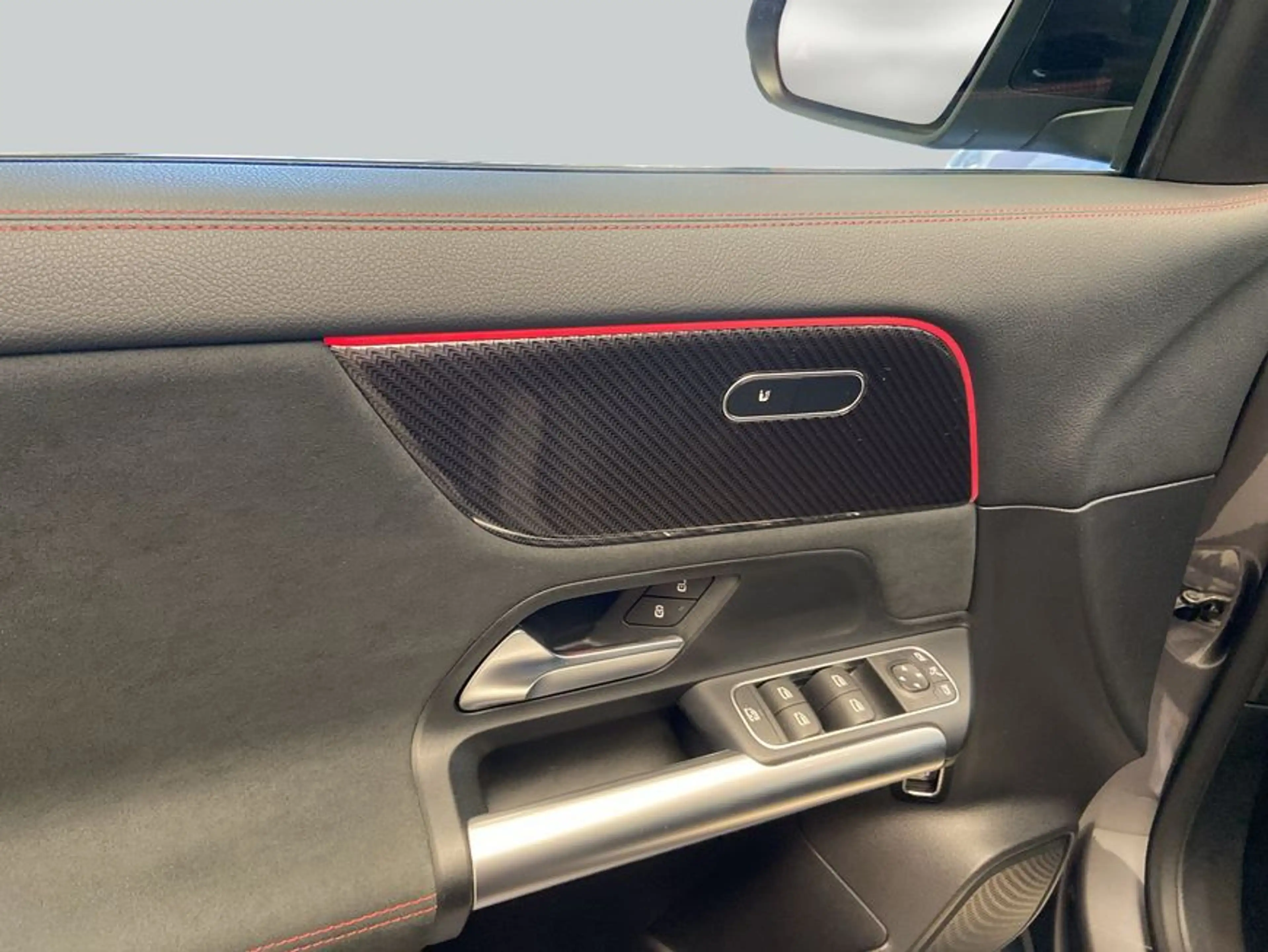 Mercedes-Benz GLA 200 GLA — photo 19