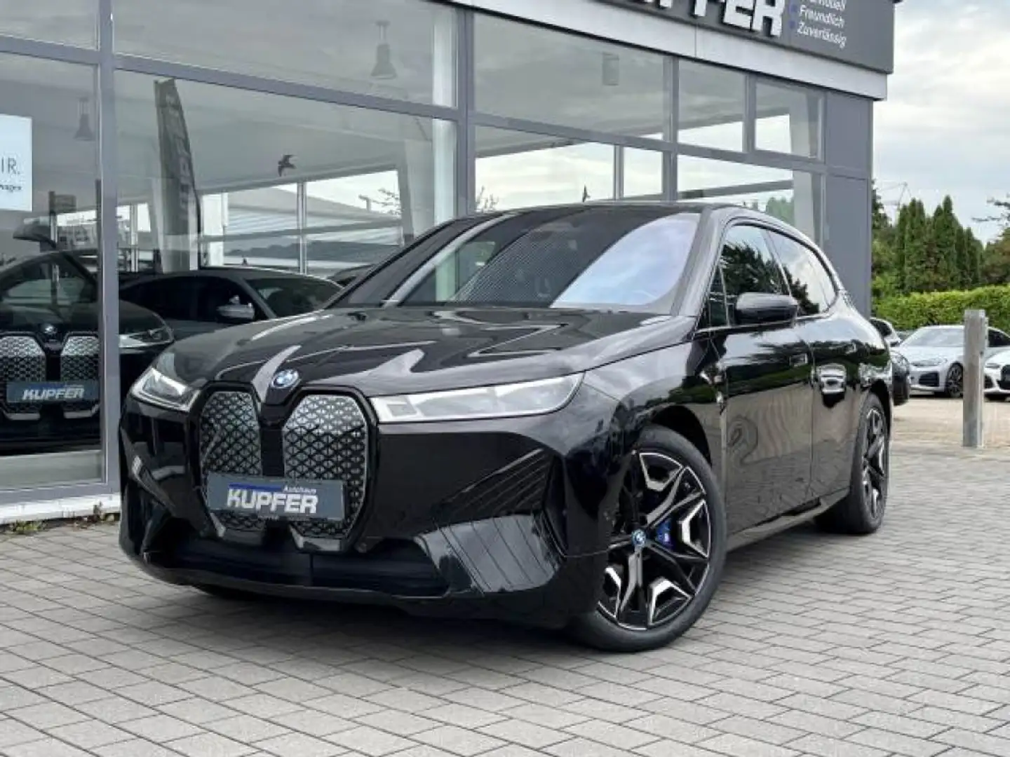 BMW iX M60 Sportpaket AHK°22-LASER°PANO°Massag°B&Wi Černá - 1