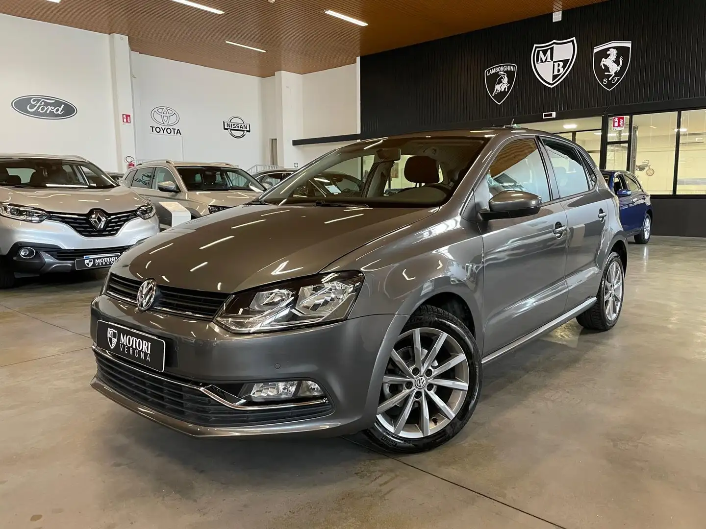 Volkswagen Polo Polo V 2014 5p 1.4 tdi bm Highline 90cv Szary - 1