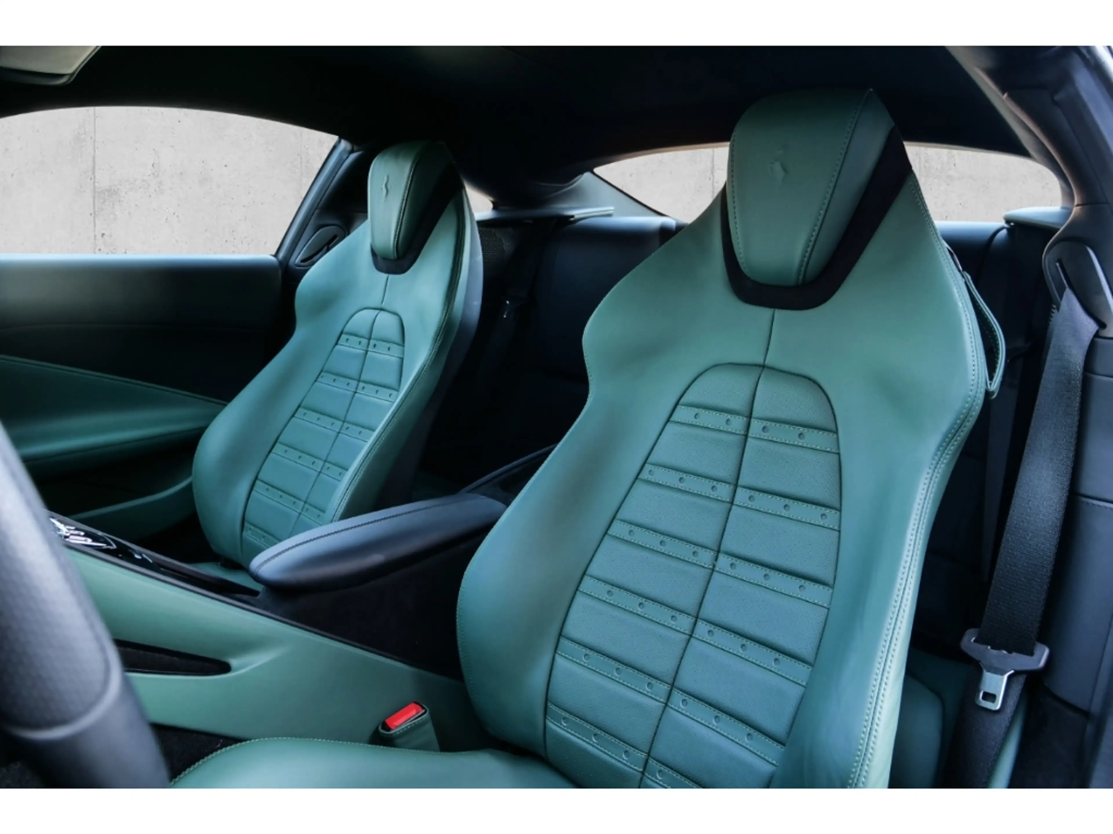 Ferrari Roma *MagneRide*CarPlay*Daytona-Design*Passenger-Displa — photo 15