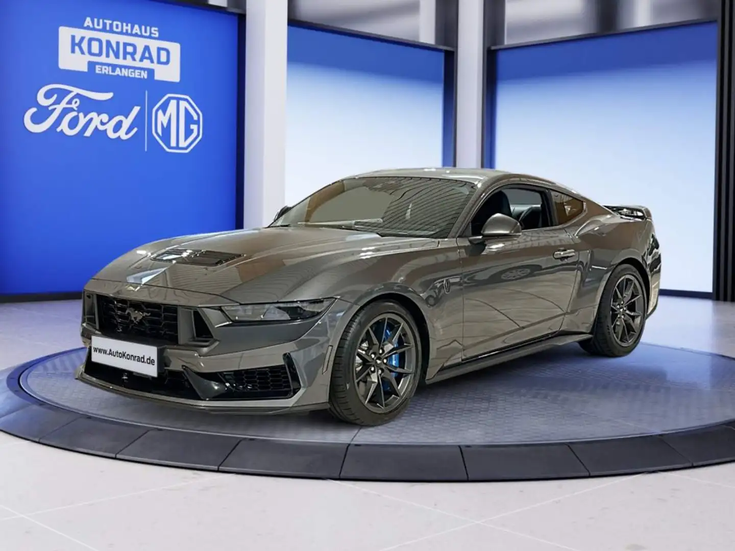 Ford Mustang Fastback 5.0 V8 Aut. Dark Horse Gris - 1