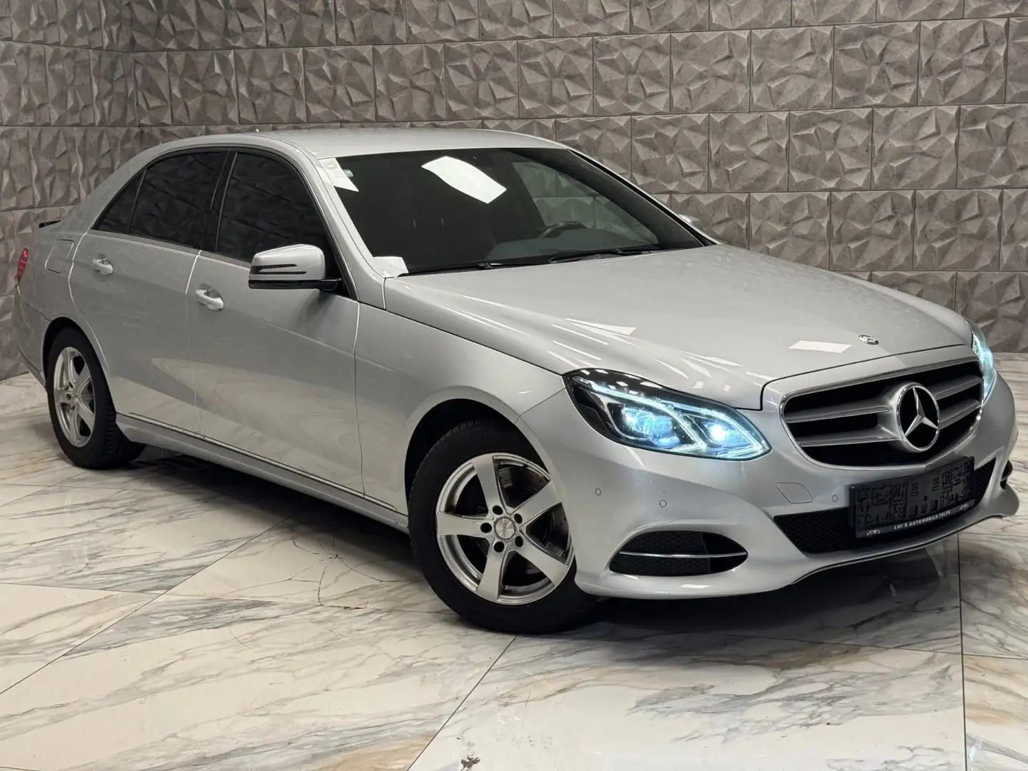 Mercedes-Benz E 250 CDI Avantgarde*Voll Fahrbereit*VOLLLLL Silber - 1